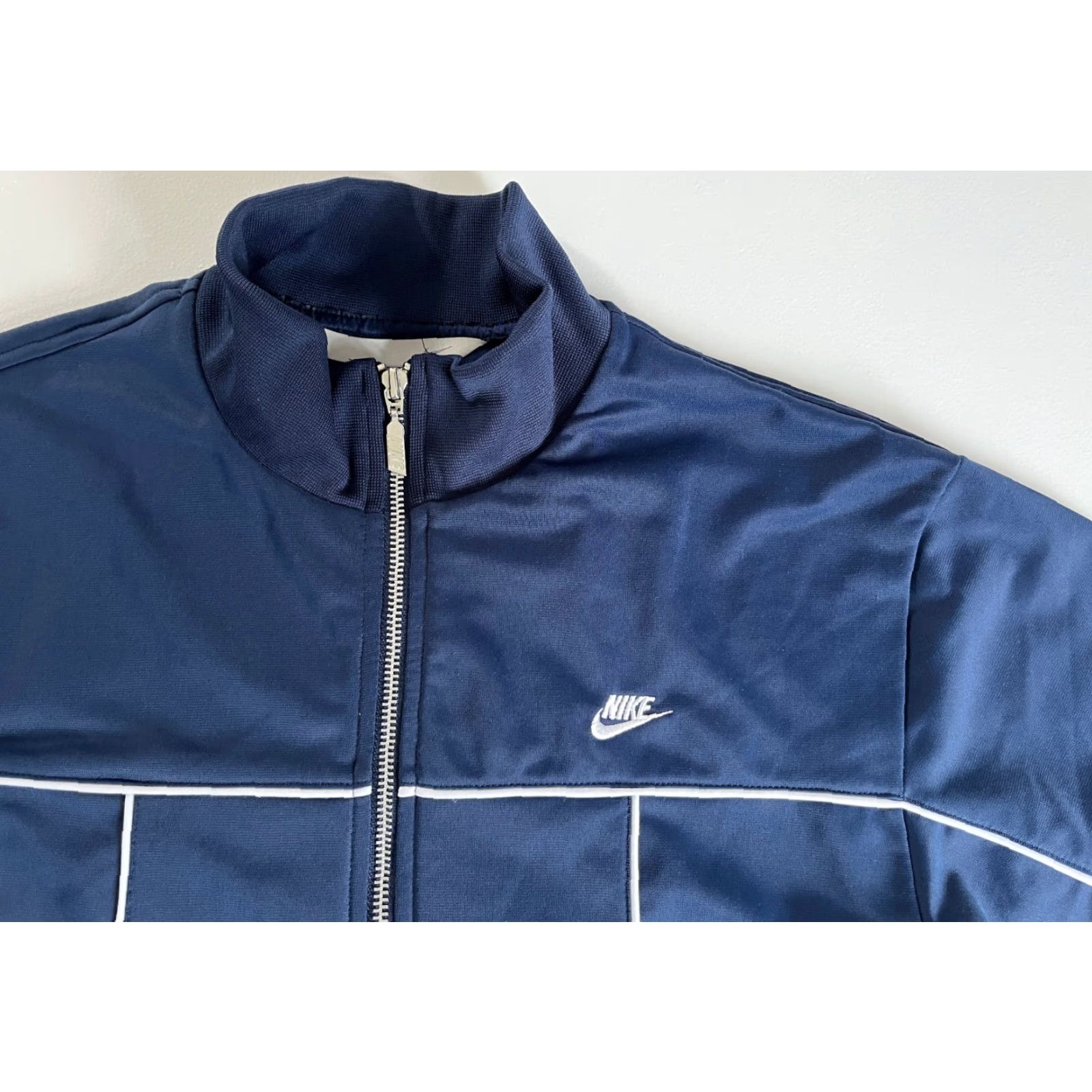 Nike VINTAGE Nike Track Jacket Full Zip Navy Sz S Men Size US S / EU 44-46 / 1 - 7 Thumbnail