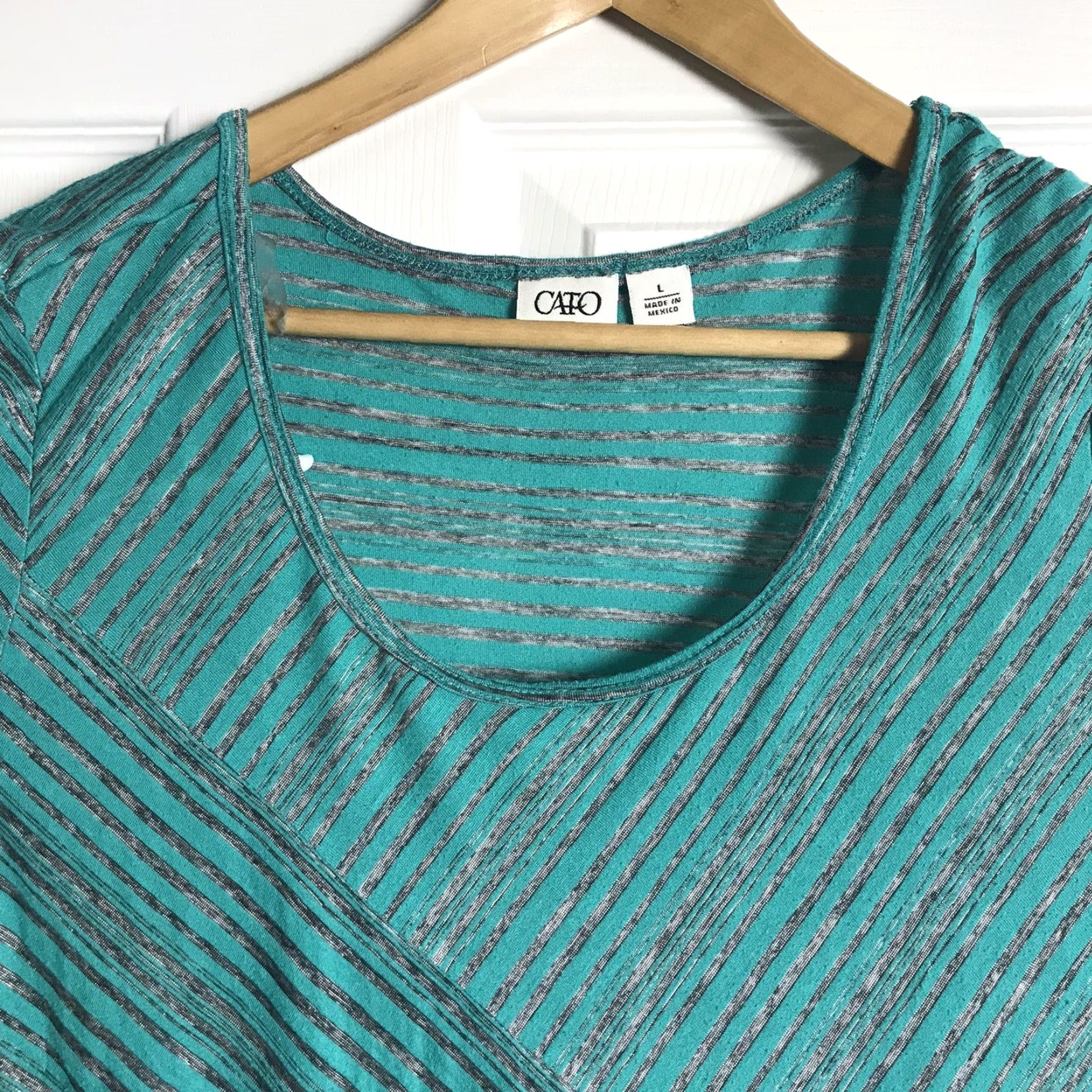 Vintage CATO Top Womens Large 3/4 Sleeve Tunic Green Gray Stripe Sheer Lightweight Pullover Casual Boho Size L / US 10 / IT 46 - 3 Thumbnail