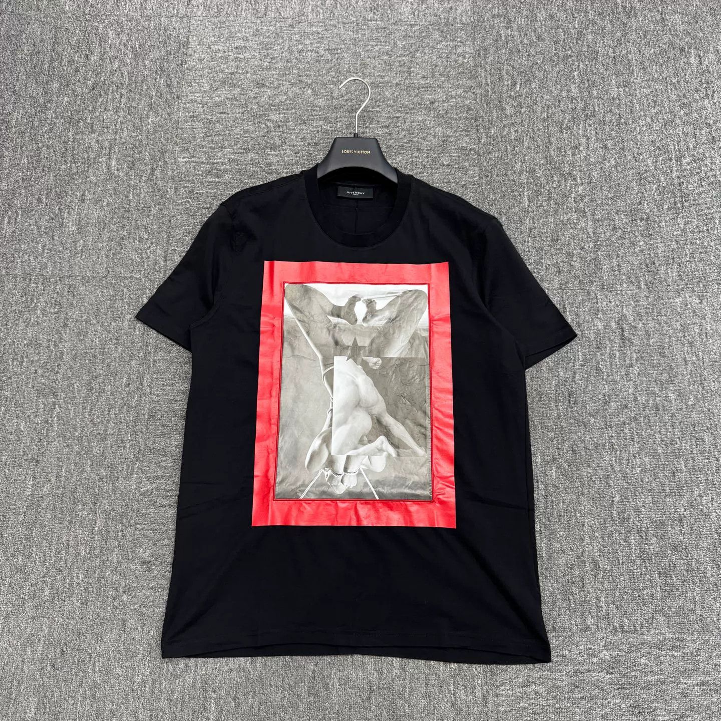 Givenchy Givenchy Art Print Short Sleeve Size US L / EU 52-54 / 3 - 1 Thumbnail
