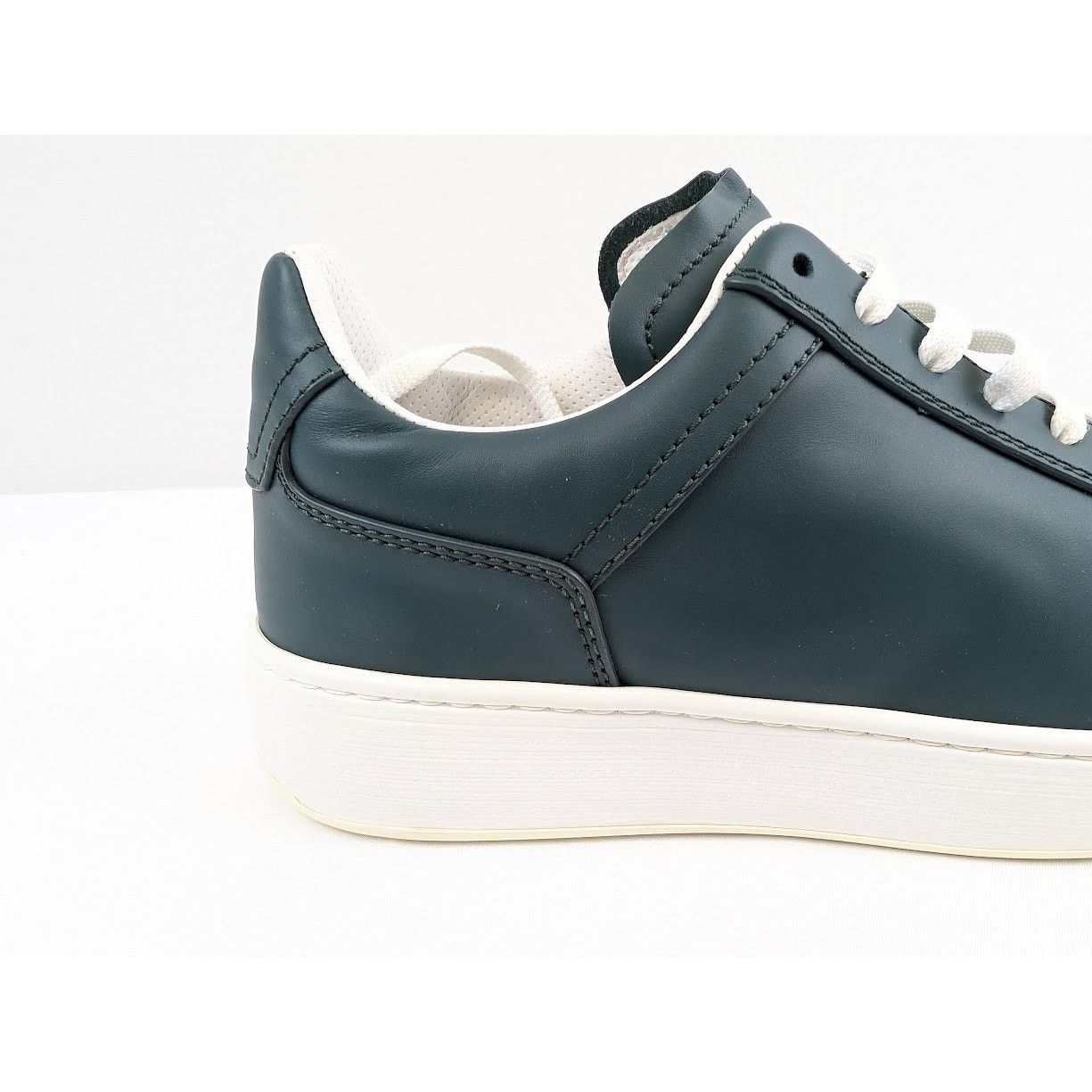 Bottega Veneta o1rshd1 Bolt Calf Low-Top Sneakers in Ottanio Size US 6 / EU 39 - 4 Thumbnail