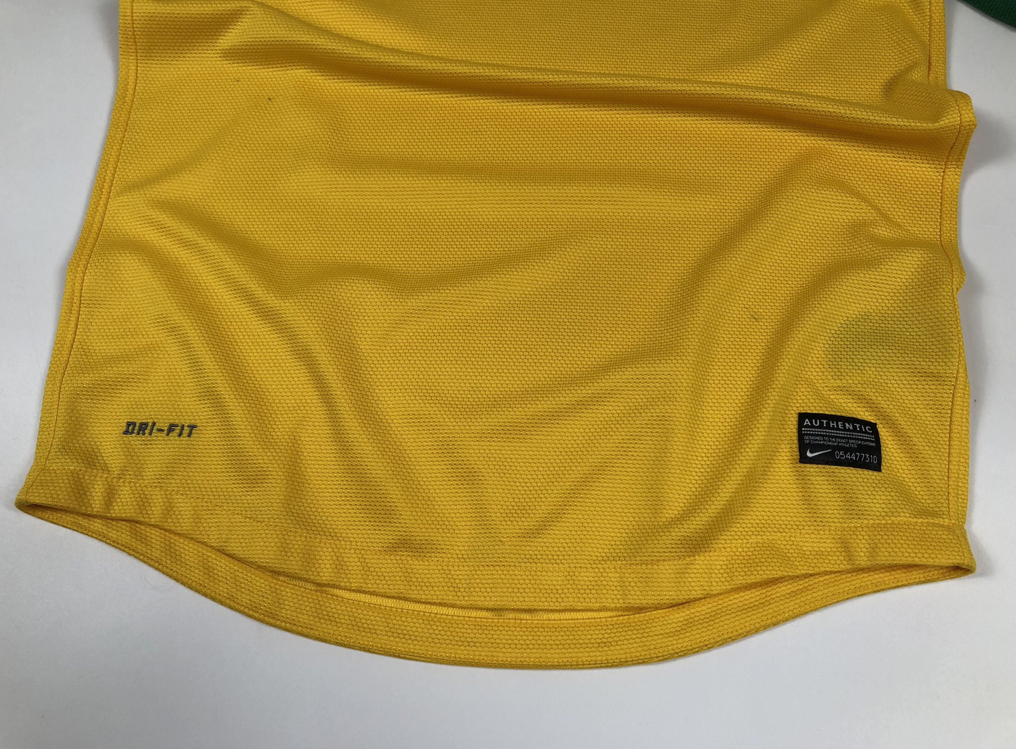 Nike Nike Brazil 2012-2013 Home Soccer Jersey Size US S / EU 44-46 / 1 - 4 Thumbnail