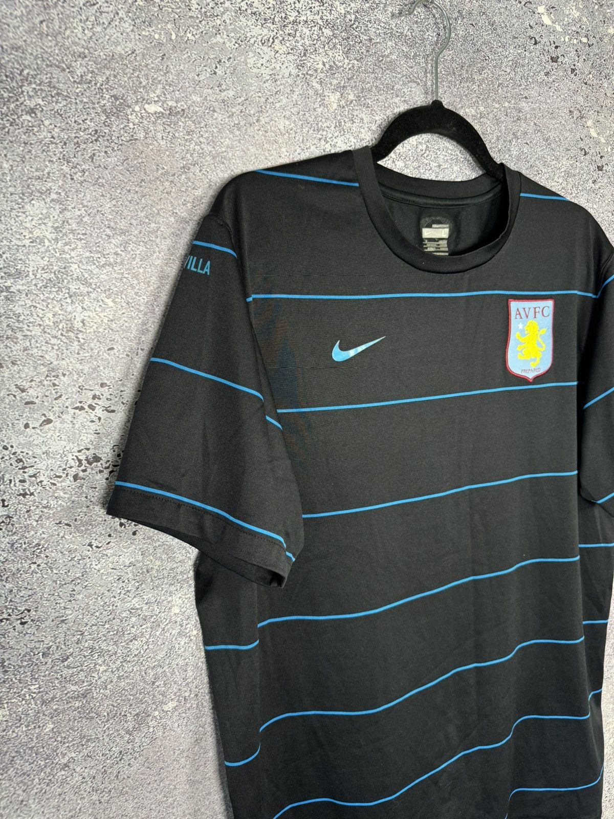 Nike × Vintage Vintage Aston Villa 2007 Nike Training Pre-Match Jersey Size US L / EU 52-54 / 3 - 5 Thumbnail