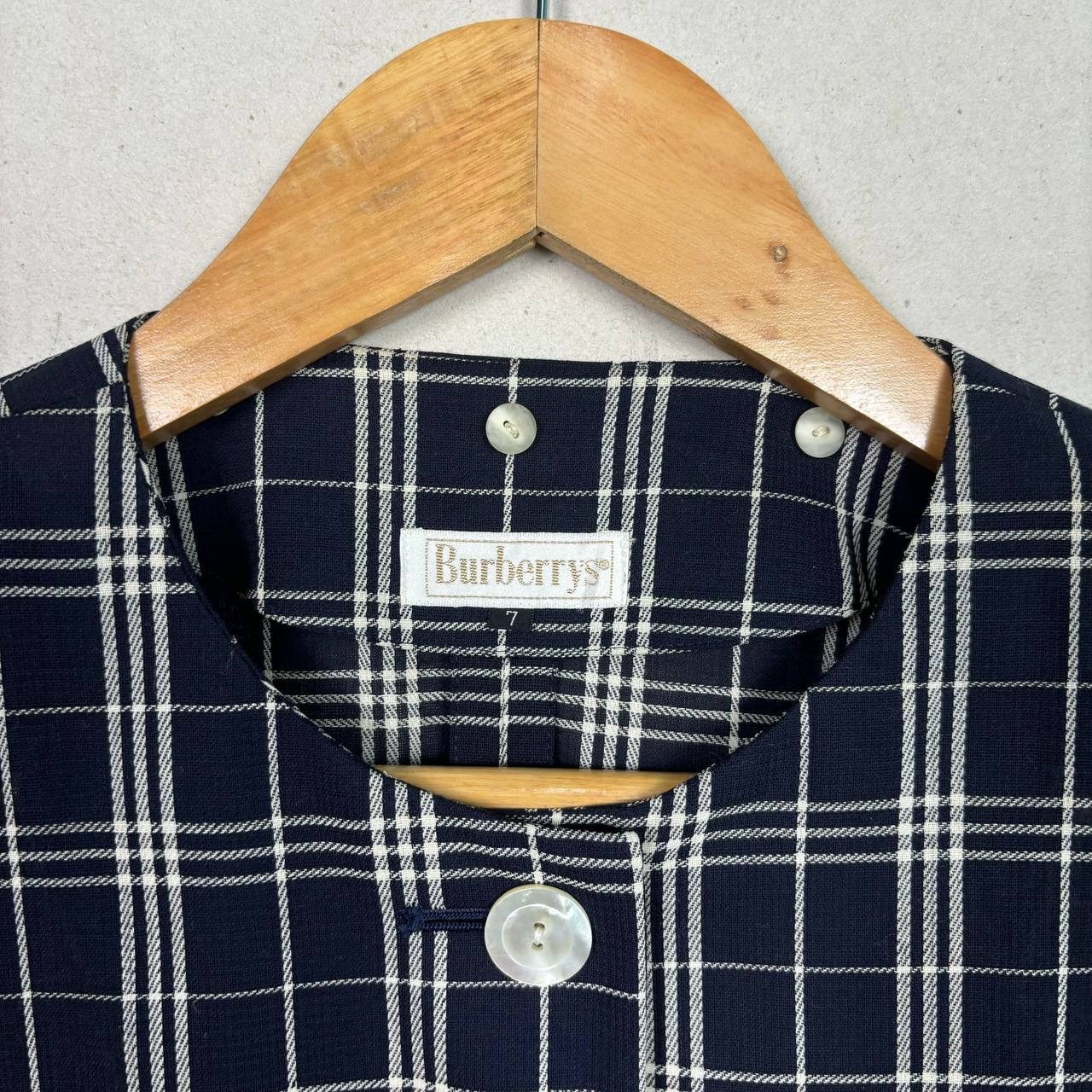 Burberry Authentic Burberry Nova Check Crop Top Blouse Shirt Size S / US 4 / IT 40 - 4 Thumbnail