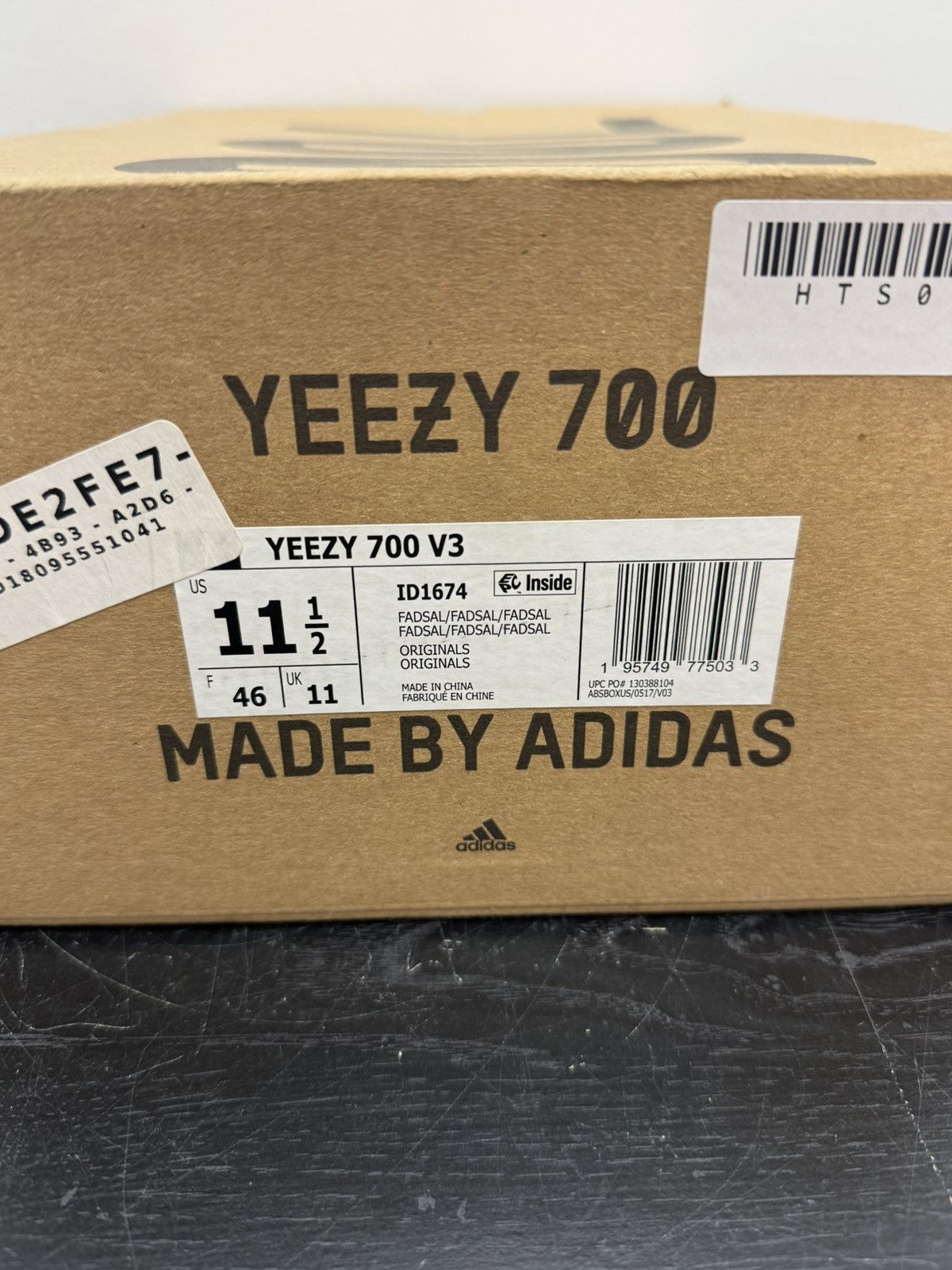 Yeezy Yeezy 700 v3 fade salt Size US 11.5 / EU 44-45 - 6 Thumbnail