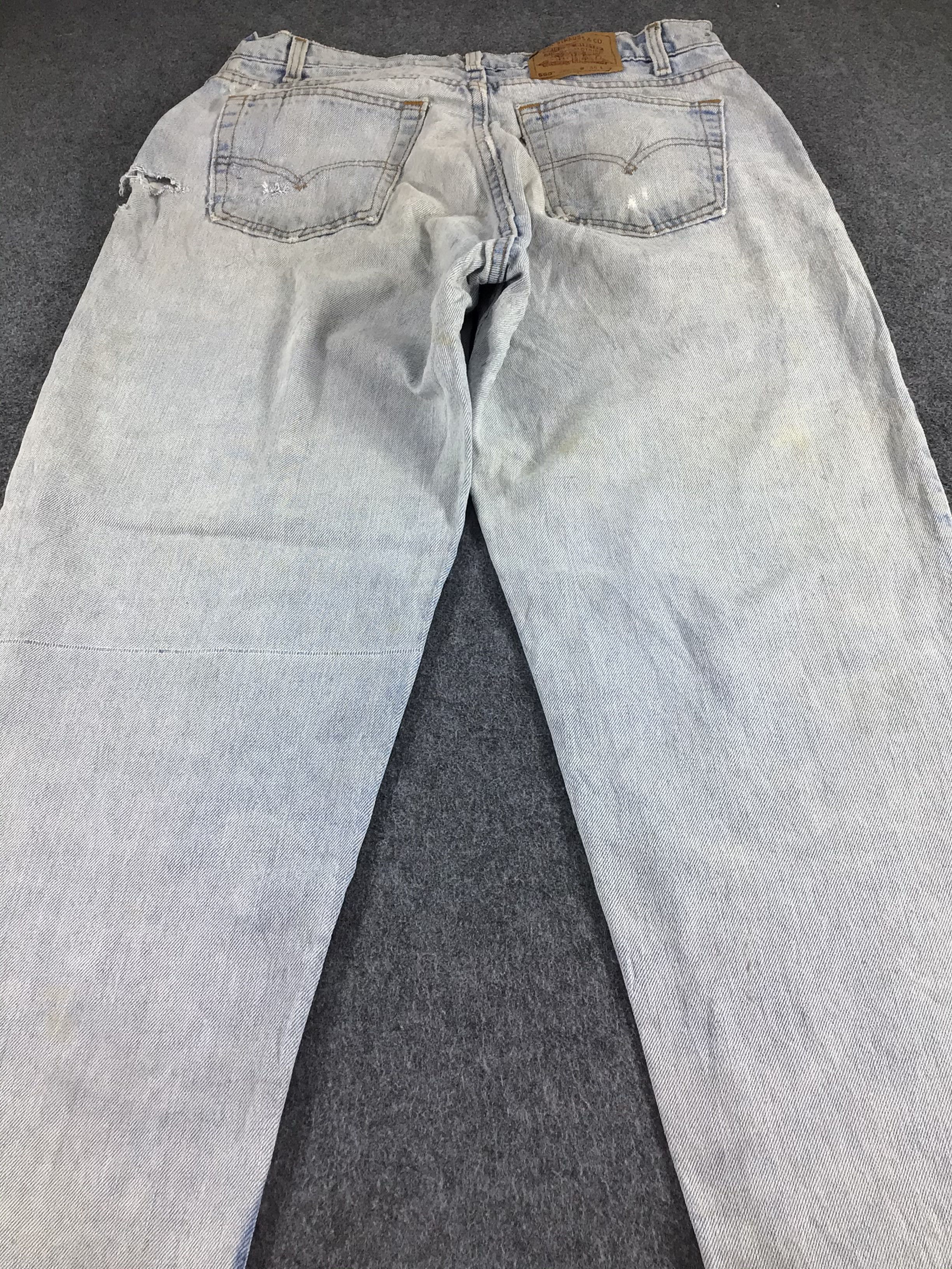 Levi's Vintage Levis 560 Jeans Dirty Light Wash Denim -J515 Size US 34 / EU 50 - 4 Thumbnail