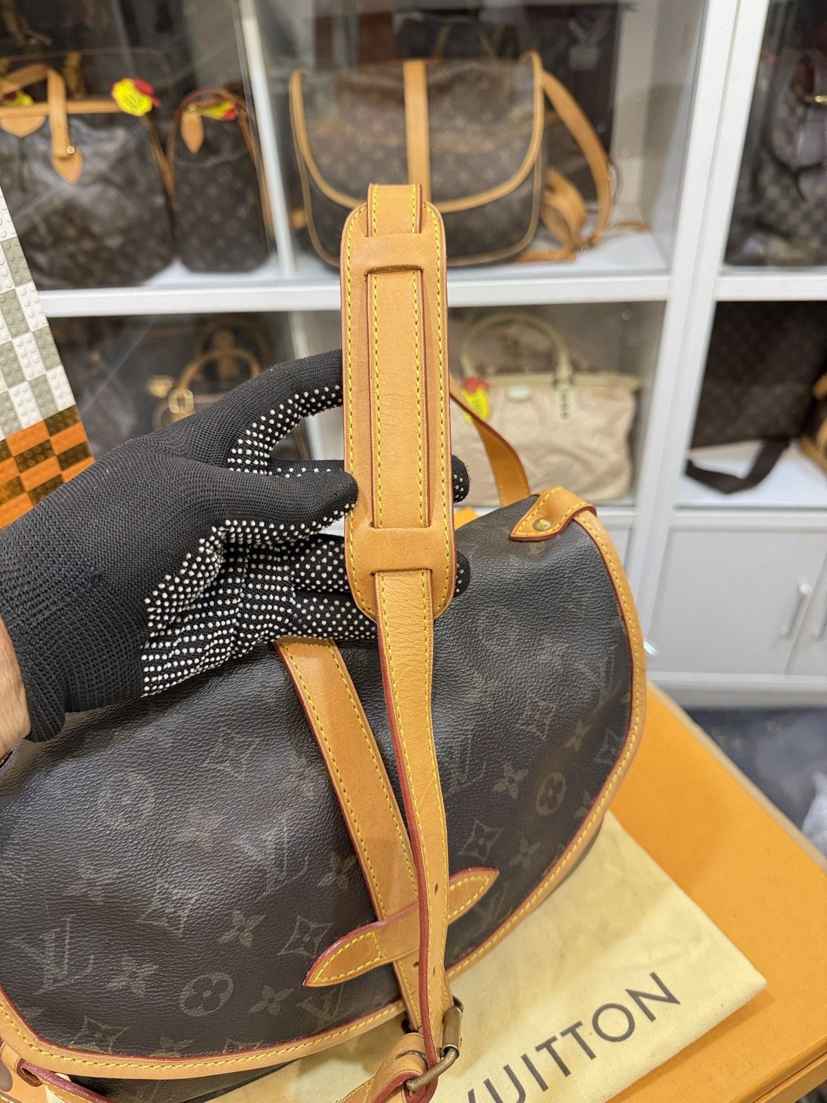 Louis Vuitton LOUIS VUITTON MONOGRAM SAUMUR 30 - 2070 Size ONE SIZE - 7 Thumbnail