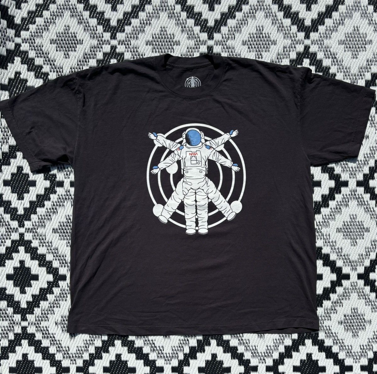 ミュージシャン KID CUDI TO THE MOON TOUR T-Shirt KID CUDI ミュージシャン THE T-Shirt TO TOUR MOON