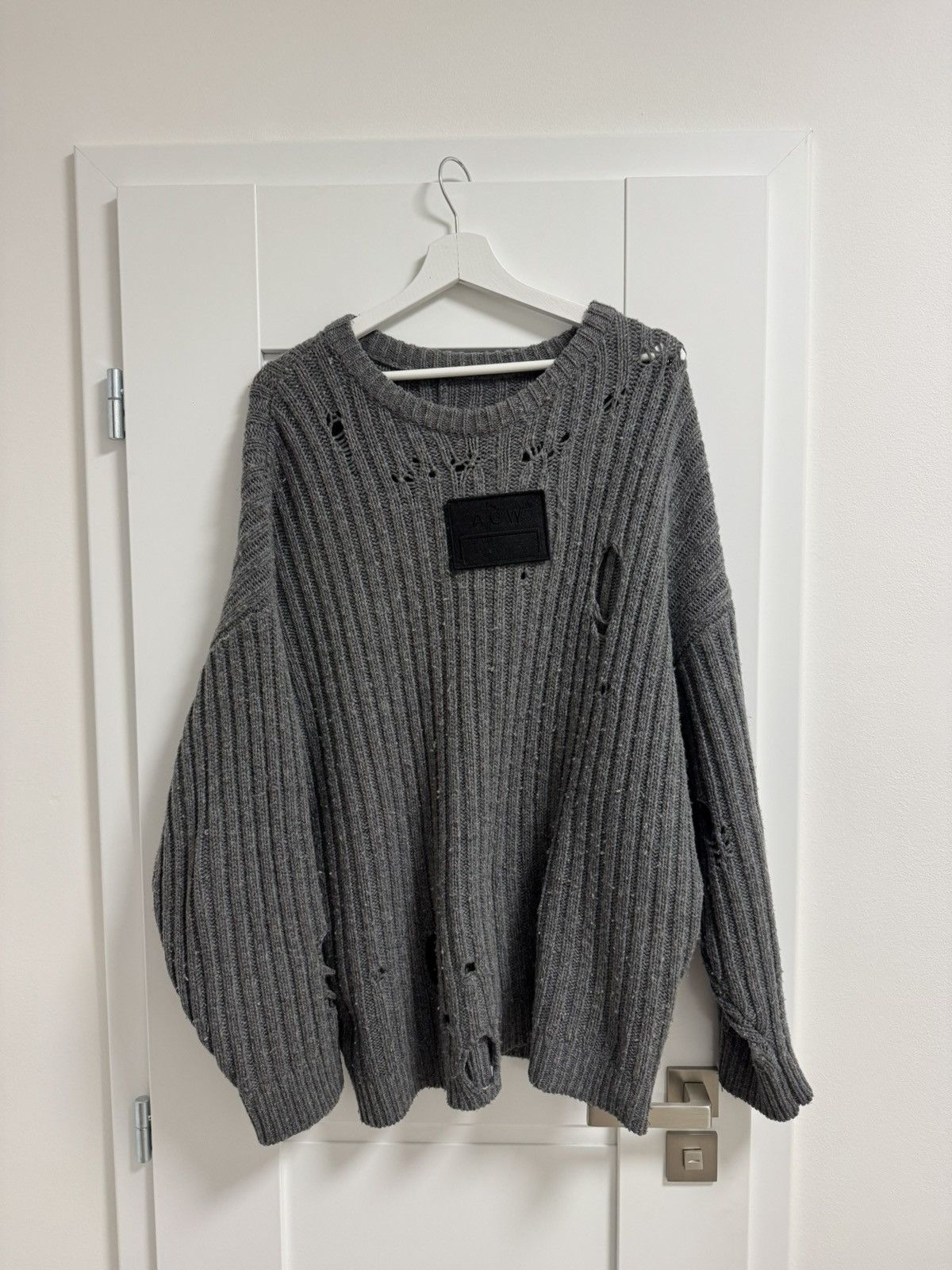 A-COLD-WALL* A-cold-wall* Logo Patch Distressed Sweater In Grey Size US L / EU 52-54 / 3 - 2 Thumbnail