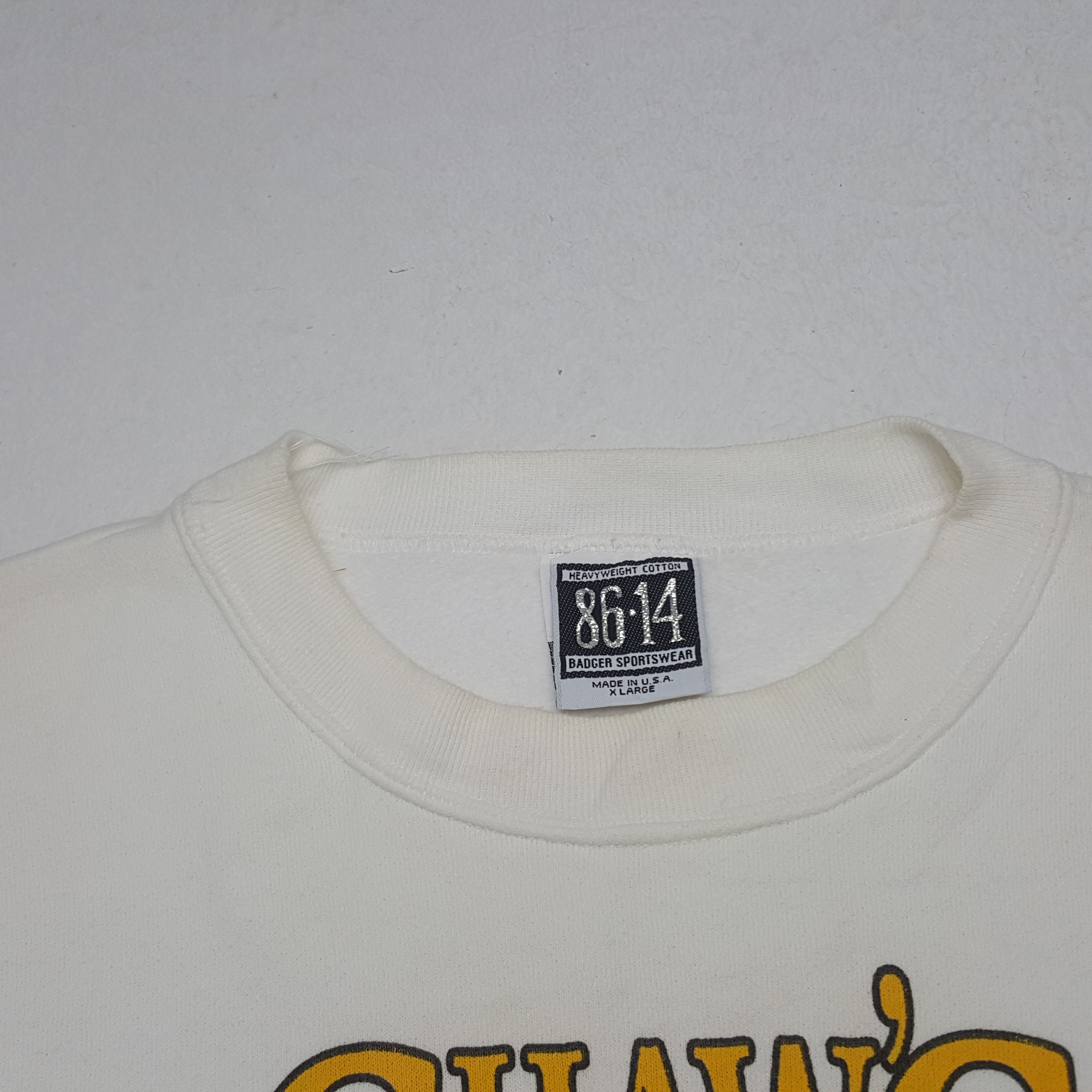 Vintage Vintage Hong Kong Sweatshirt Size US L / EU 52-54 / 3 - 5 Thumbnail