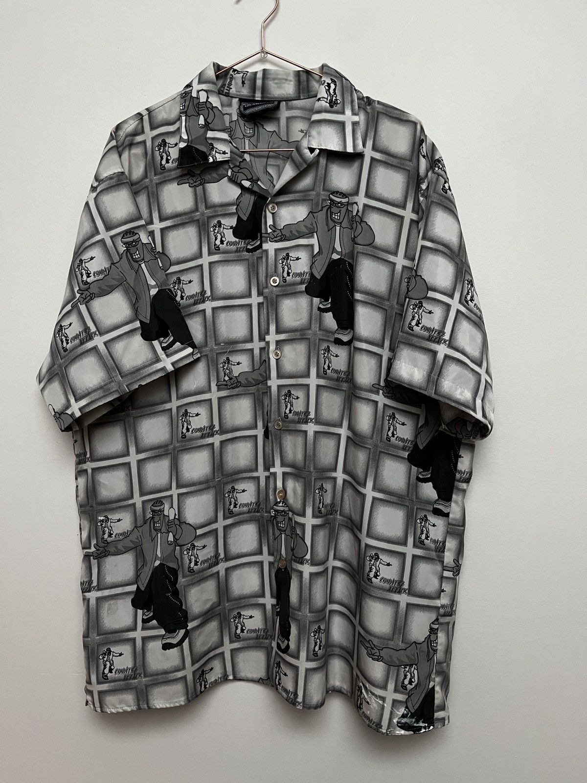 Vintage Vintage 90s Streetwear Baggy Skater Shirt (unisex) Size US L / EU 52-54 / 3 - 9 Thumbnail
