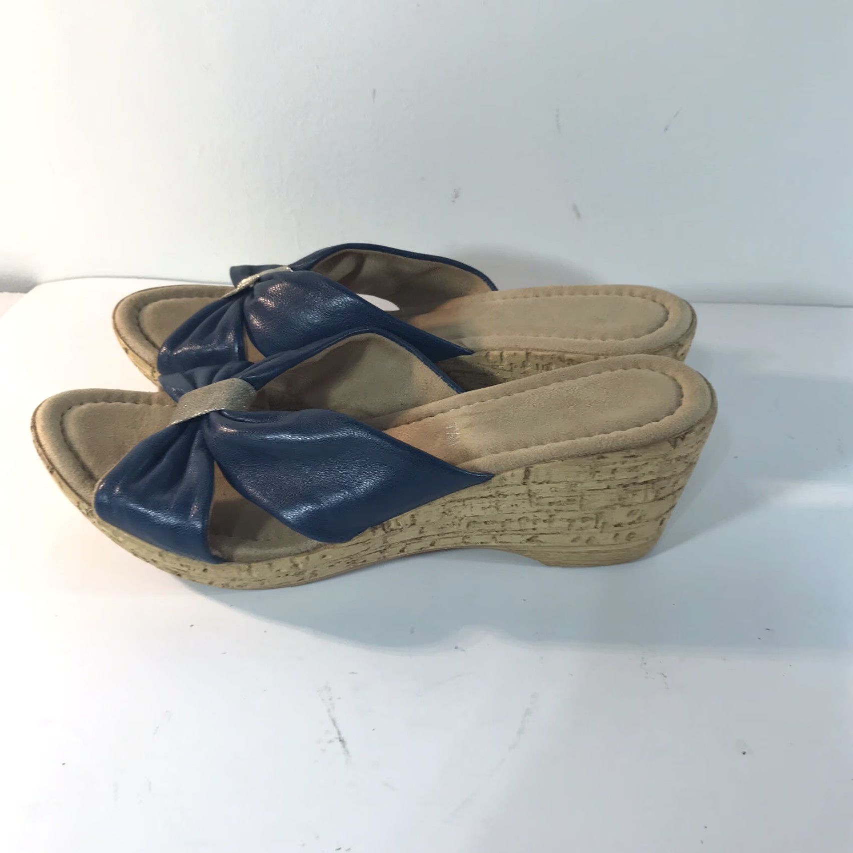 Vintage BELLA VITA Made in Italy Blue Leather Wedge Slides with Bow, Women's Size 7.5 M, Open Toe Size US 7.5 / IT 37.5 - 3 Thumbnail