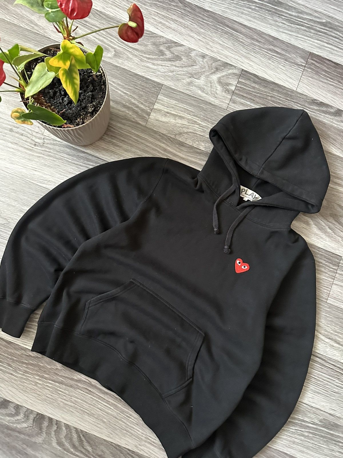 Comme des Garcons Comme des Garcons Black Small Heart Hoodie Japan hype size L Size US L / EU 52-54 / 3 - 2 Thumbnail