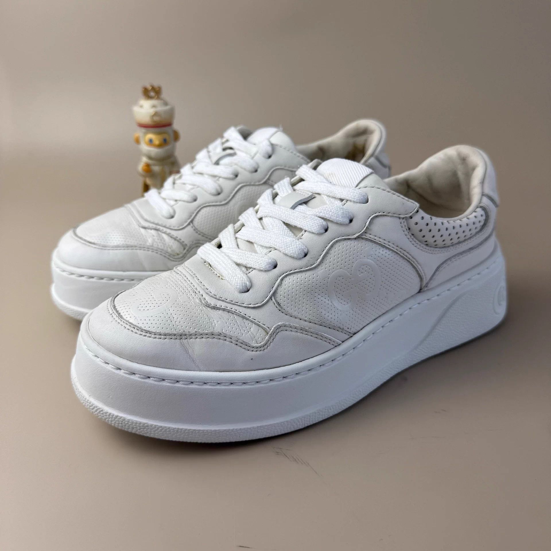 Gucci Gucci Platinum Double G Lace-up Sneakers Women's 37 Size US 6 / IT 36 - 1 Thumbnail
