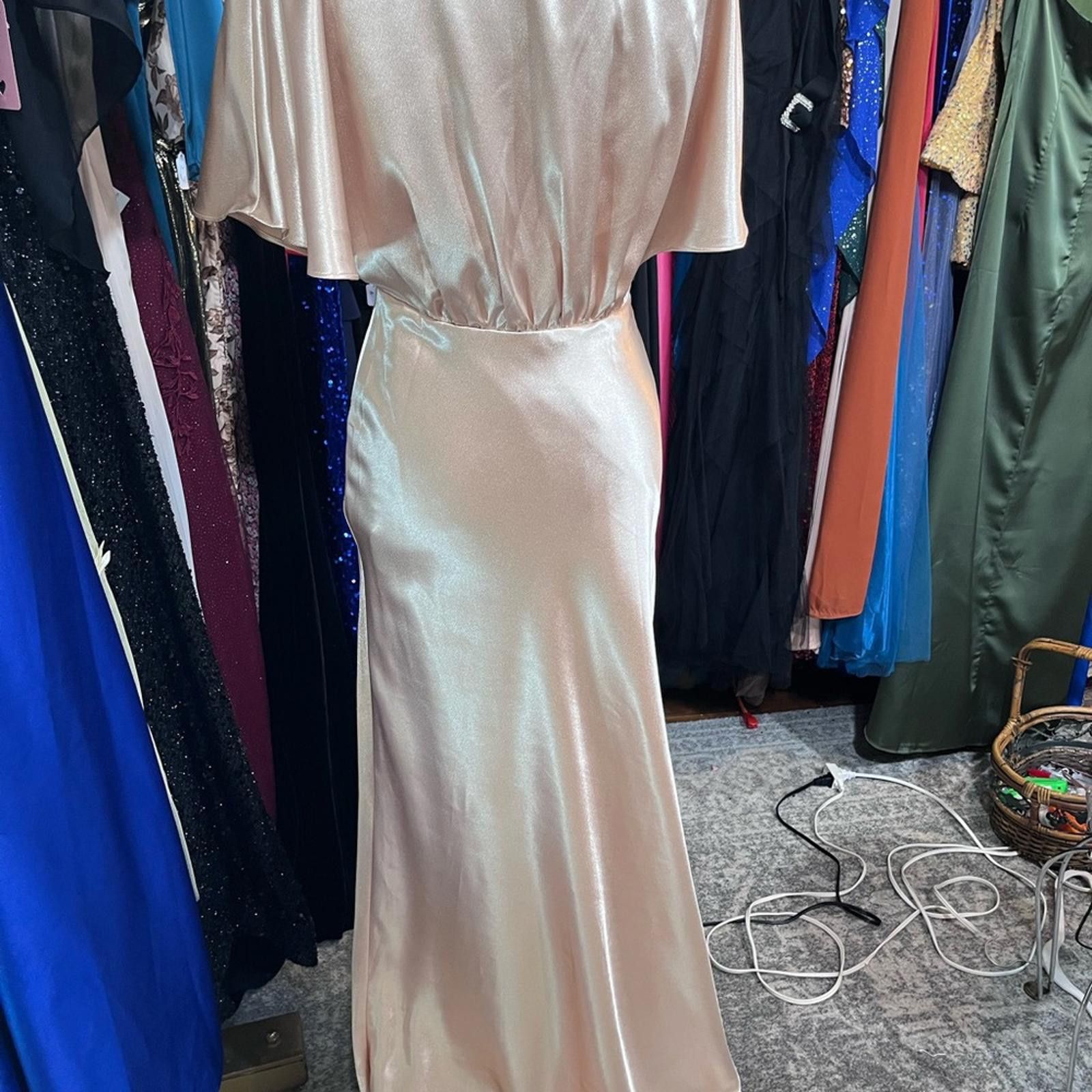 Other Chic Satin Maxi Dress in Cream Size M / US 6-8 / IT 42-44 - 3 Thumbnail