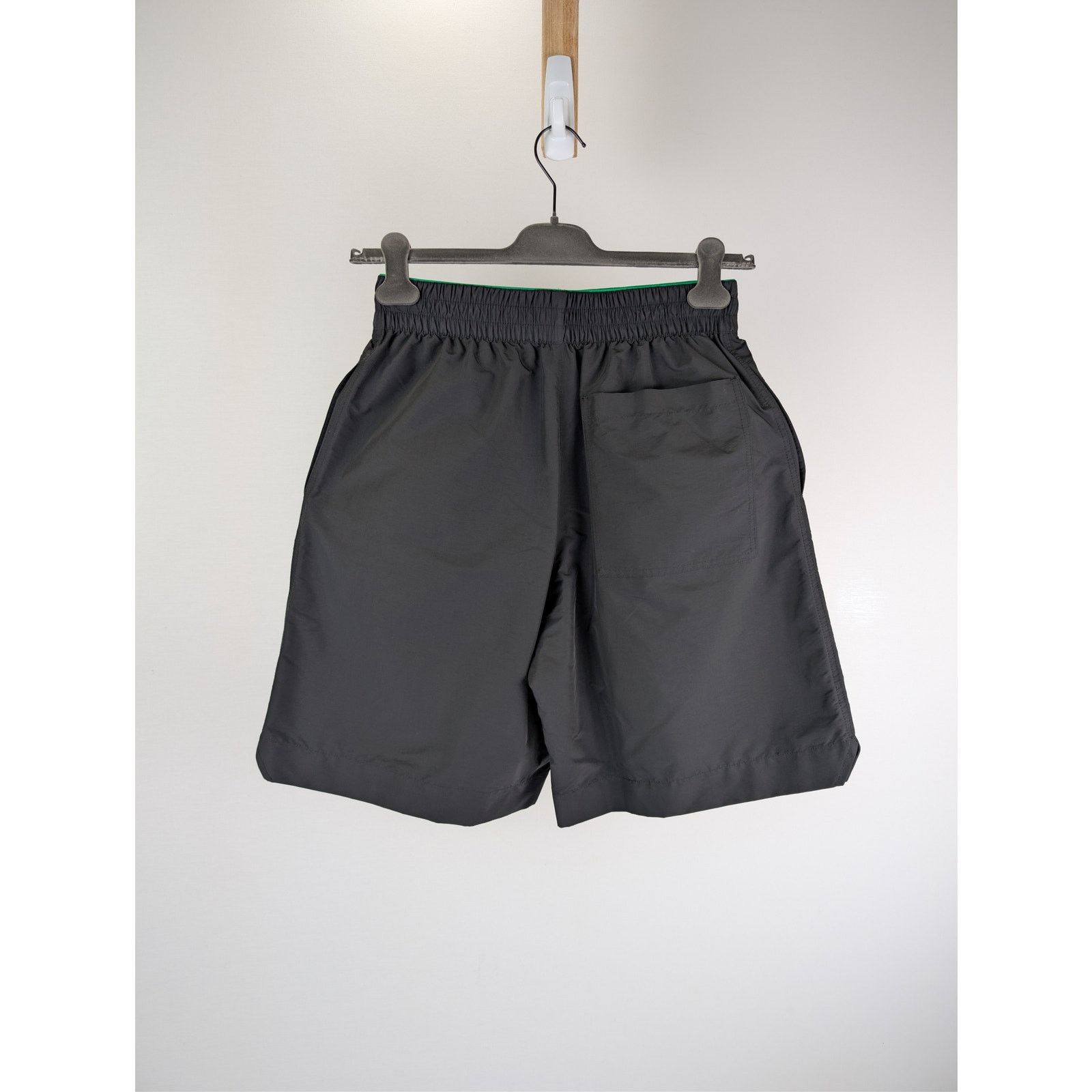 Bottega Veneta o1rshd1 Lightweight Technical Nylon Shorts in Black Size US 30 / EU 46 - 10 Thumbnail