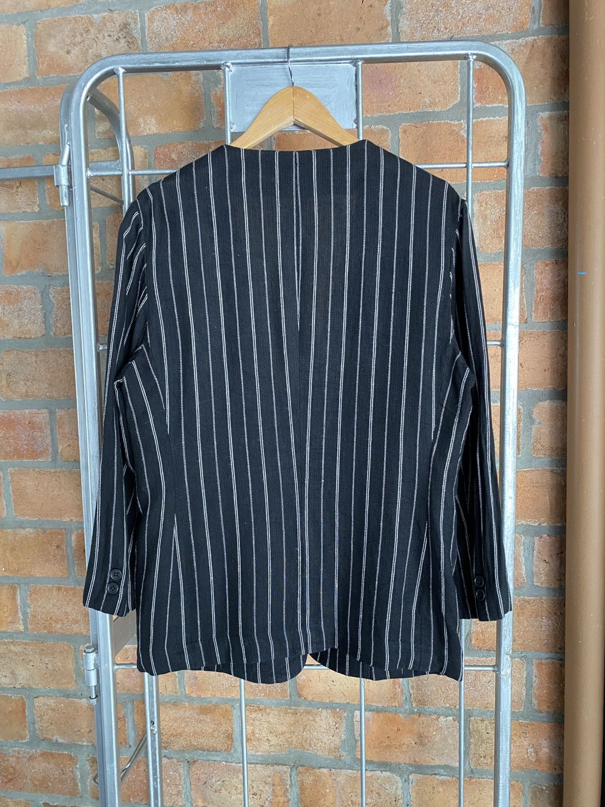 Japanese Brand Pinstripe V-neck Blazer Size XS / US 0-2 / IT 36-38 - 2 Thumbnail