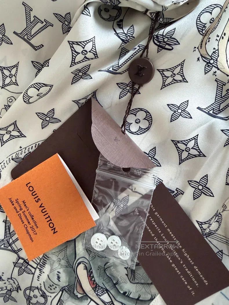 Louis Vuitton Louis Vuitton Mulberry silk shirt Size US M / EU 48-50 / 2 - 9 Thumbnail