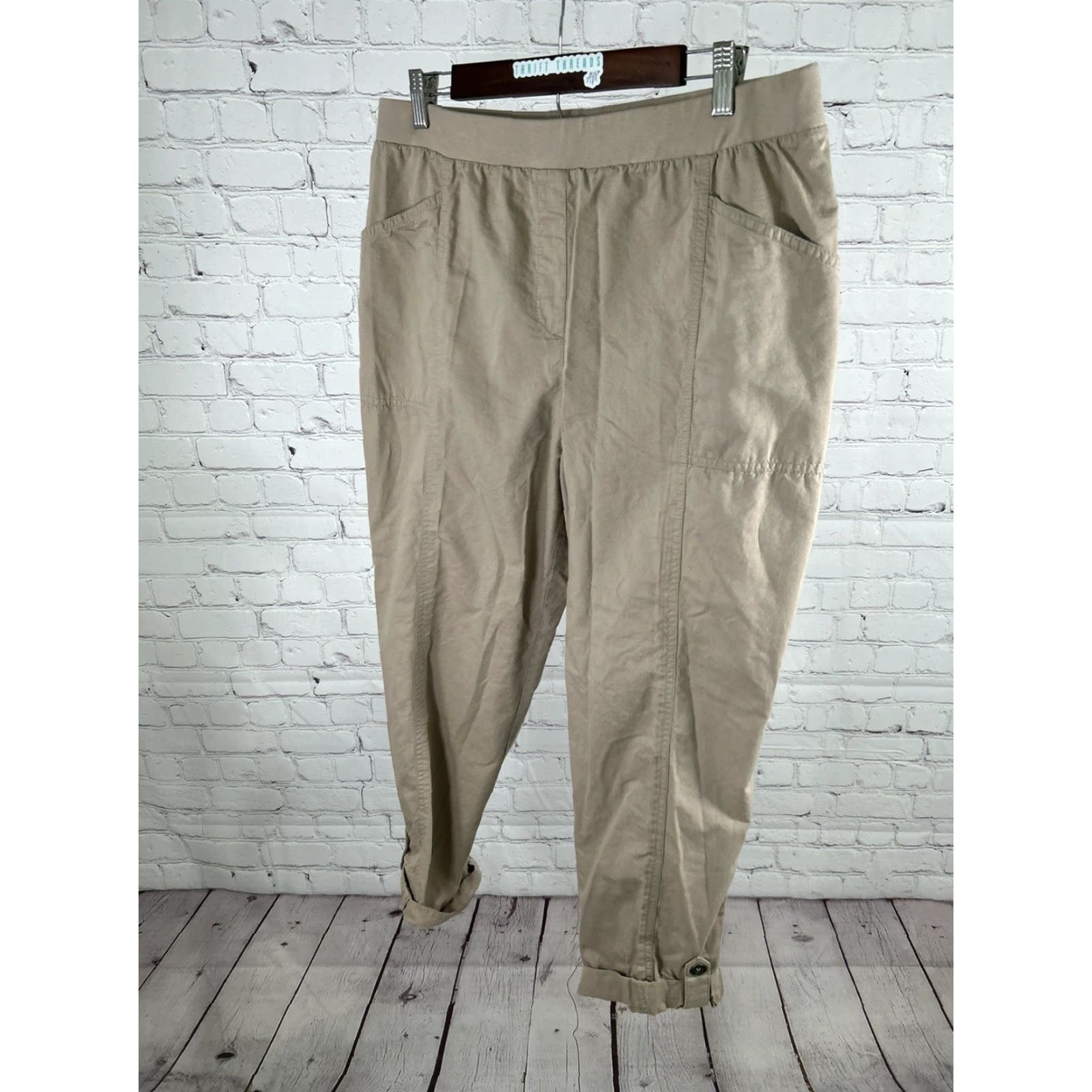 Vintage Chicos Tan Pants Elastic Waist Pull On High Rise Roll Tab Size 2.5 (34x26.5) Size 26" / US 2 / IT 38 - 3 Thumbnail
