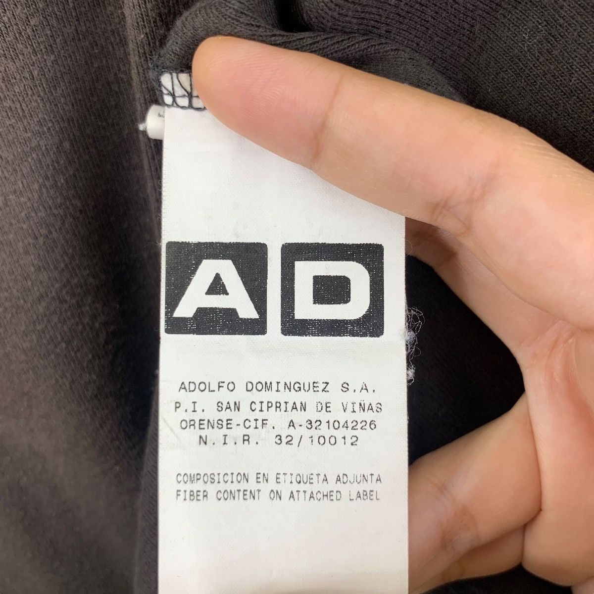 Adolfo Dominguez Vintage ADOLFO DOMINGUEZ Designer V Neck Tee Shirt Size M / US 6-8 / IT 42-44 - 5 Thumbnail