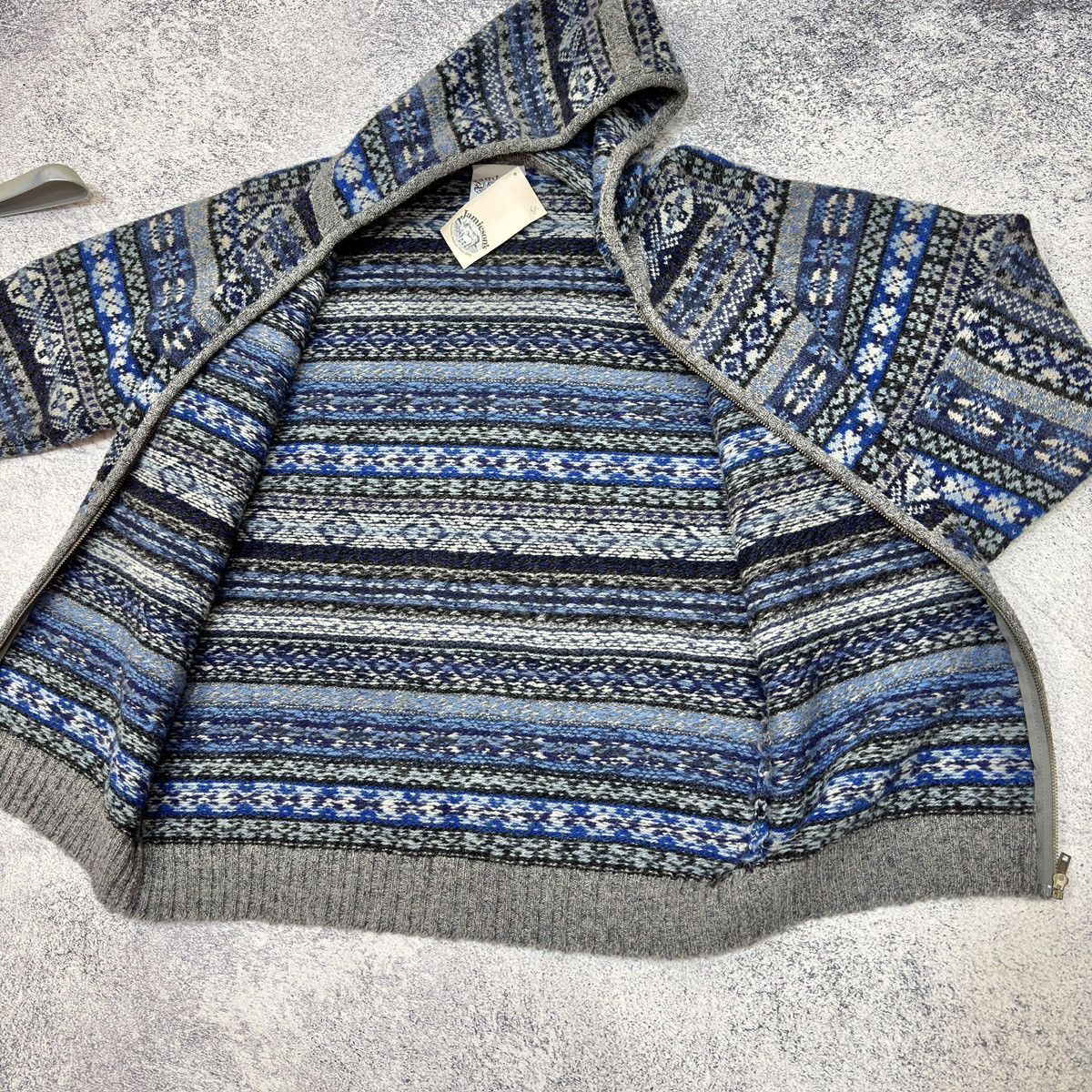 Jamiesons Of Shetland Jamieson’s Of Shetland Pure New Wool Zip Hoodie M size 48 Size US M / EU 48-50 / 2 - 14 Thumbnail