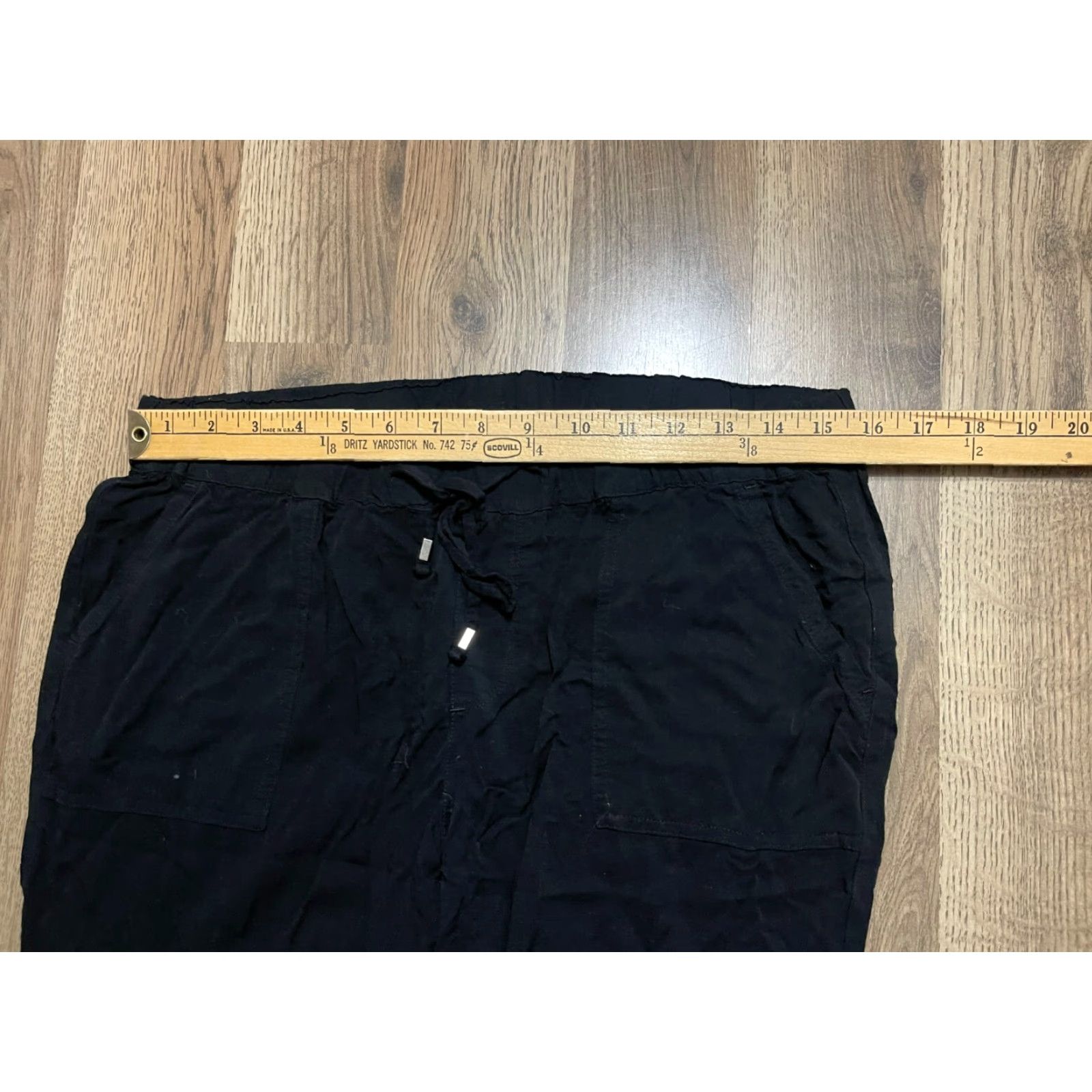 Old Navy Old Navy Pants Women's Medium Black Tie Waist Capri Regular Inseam 23 in Casual 32 in Waist Size 32" / US 10 / IT 46 - 4 Thumbnail
