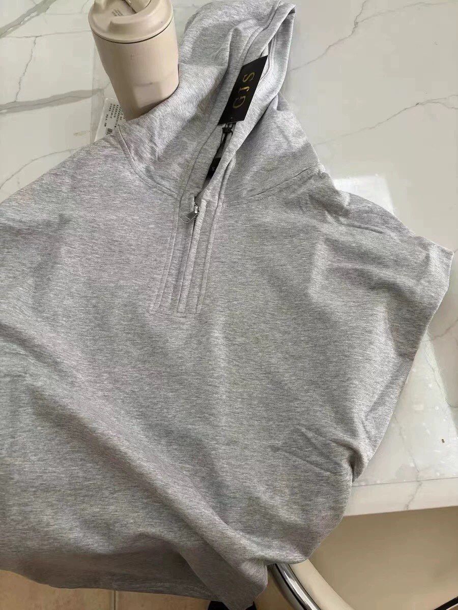Japanese Brand × Vintage Zipper Hooded Sleeveless Tshirt Size US XXL / EU 58 / 5 - 6 Thumbnail