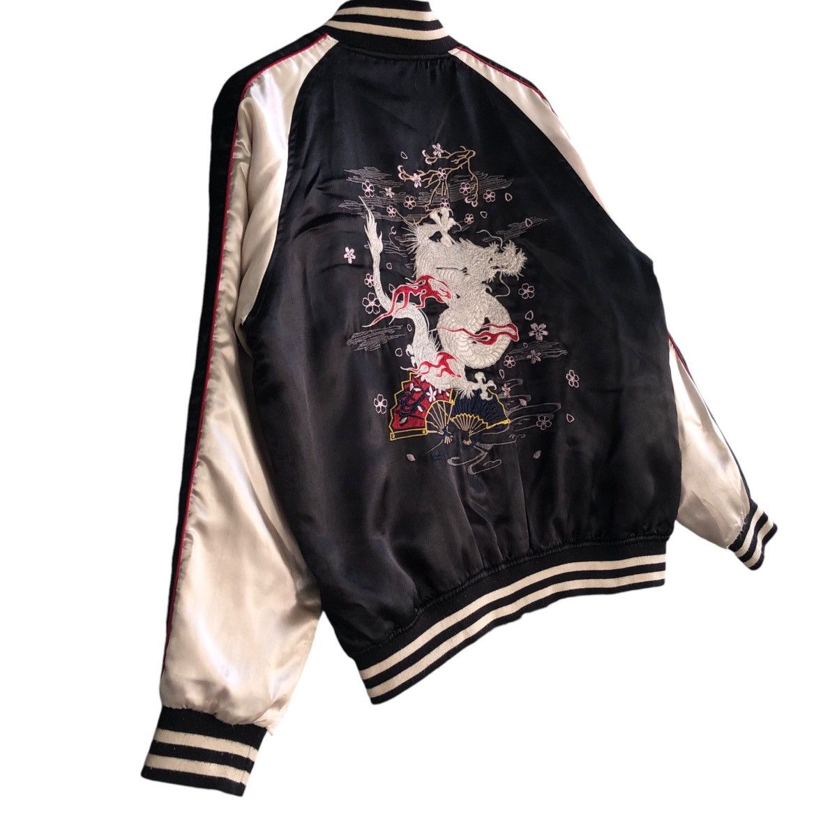 Japanese Brand × Vintage Sukajan Black Beige Vintage Embroidered Jacket Size L Size US L / EU 52-54 / 3 - 9 Thumbnail