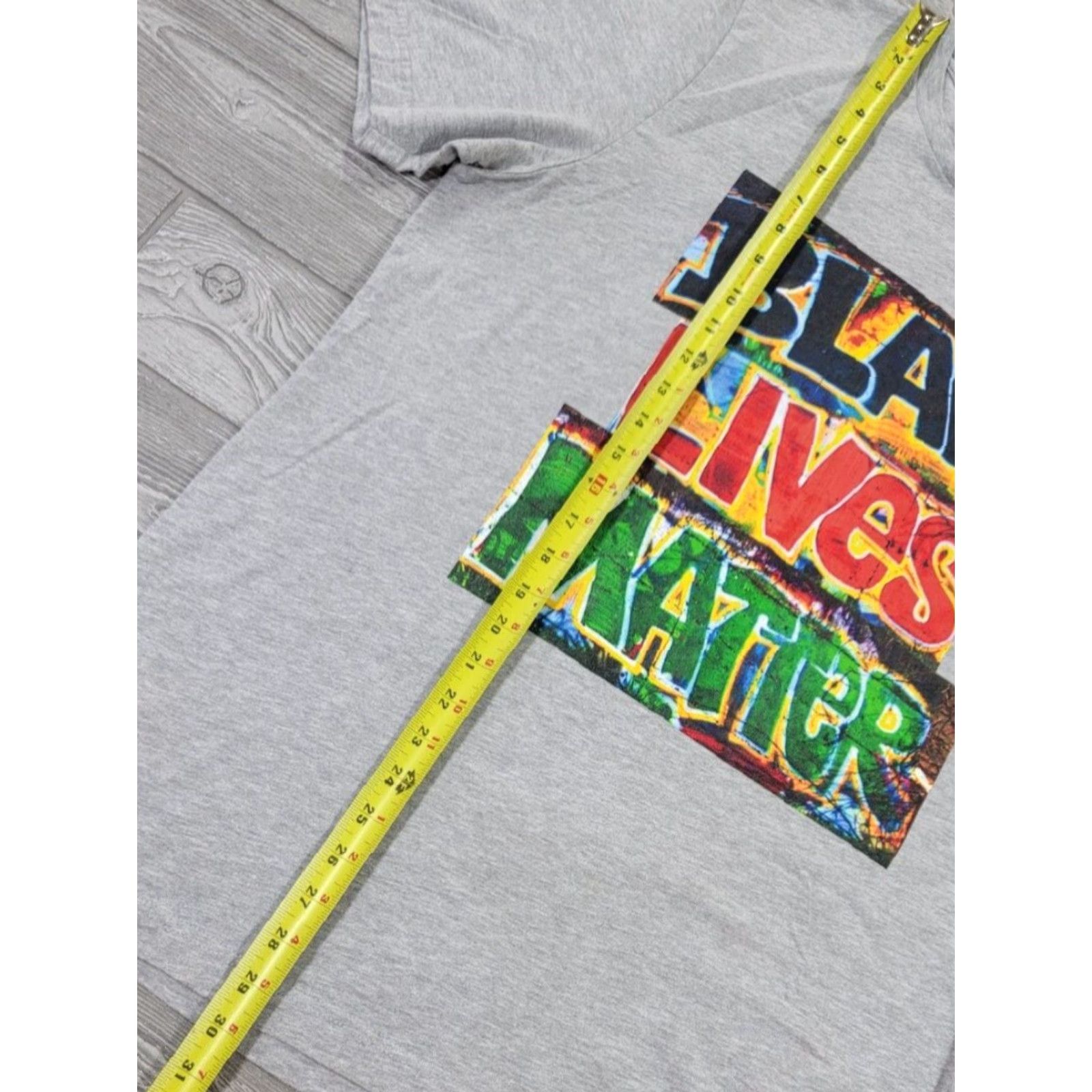 Vintage Nike Black Lives Matter Shirt Gray Black Red Green Graffiti Logo XL Short Sleeve Shirt Mens 90s Block Logo Logo Size US XL / EU 56 / 4 - 6 Thumbnail