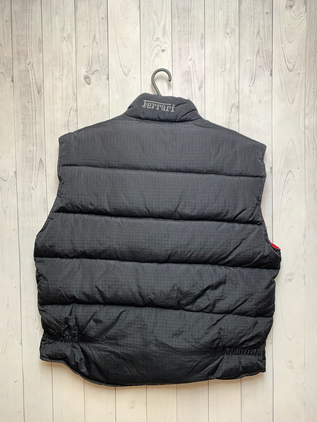 Ferrari × Vintage Vintage Ferrari down vest logo size L Size US L / EU 52-54 / 3 - 7 Thumbnail