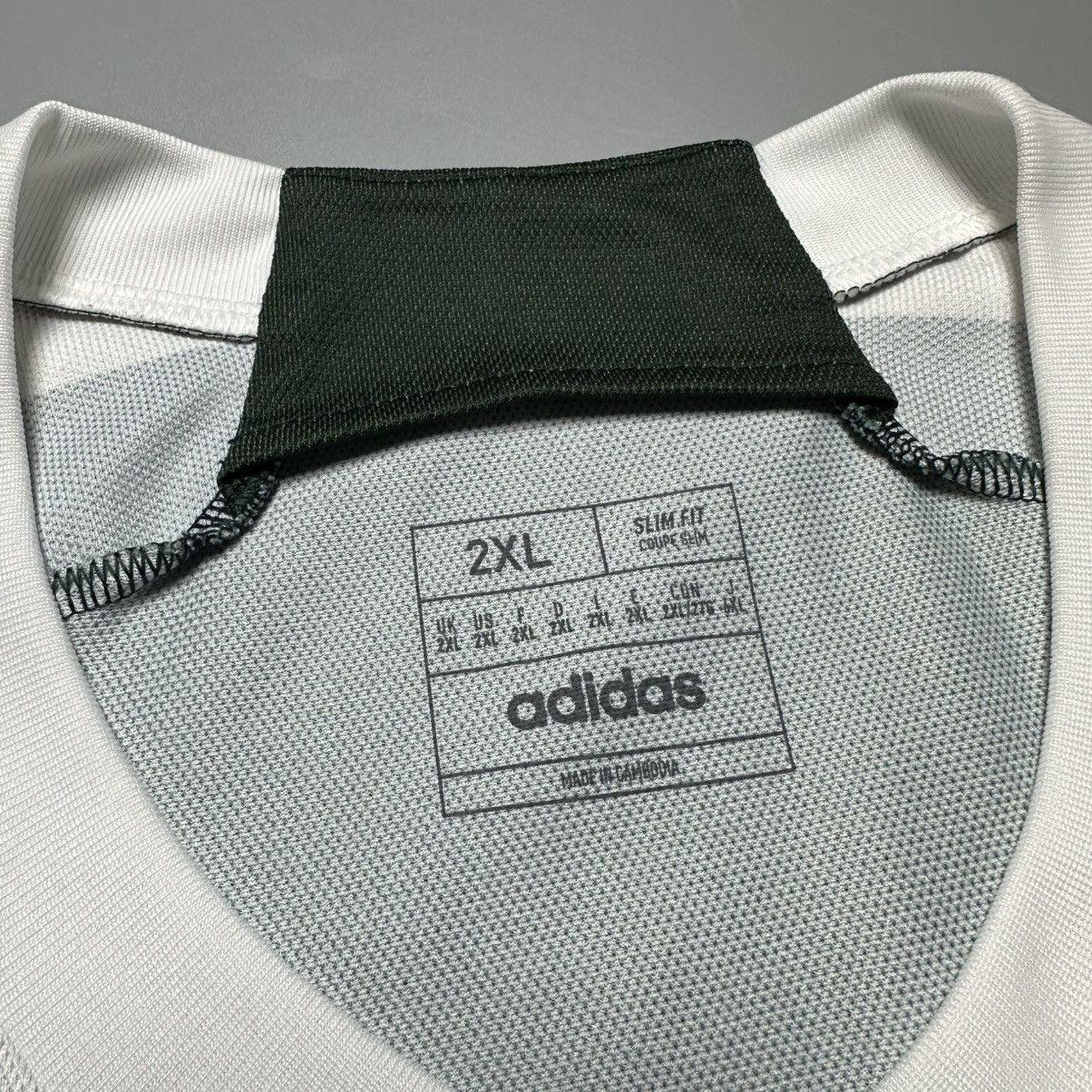 Vintage MAN UNITED ADIDAS 2023/2024 SOCCER AWAY JERSEY #39 MCTOMINAY Size US XXL / EU 58 / 5 - 6 Thumbnail