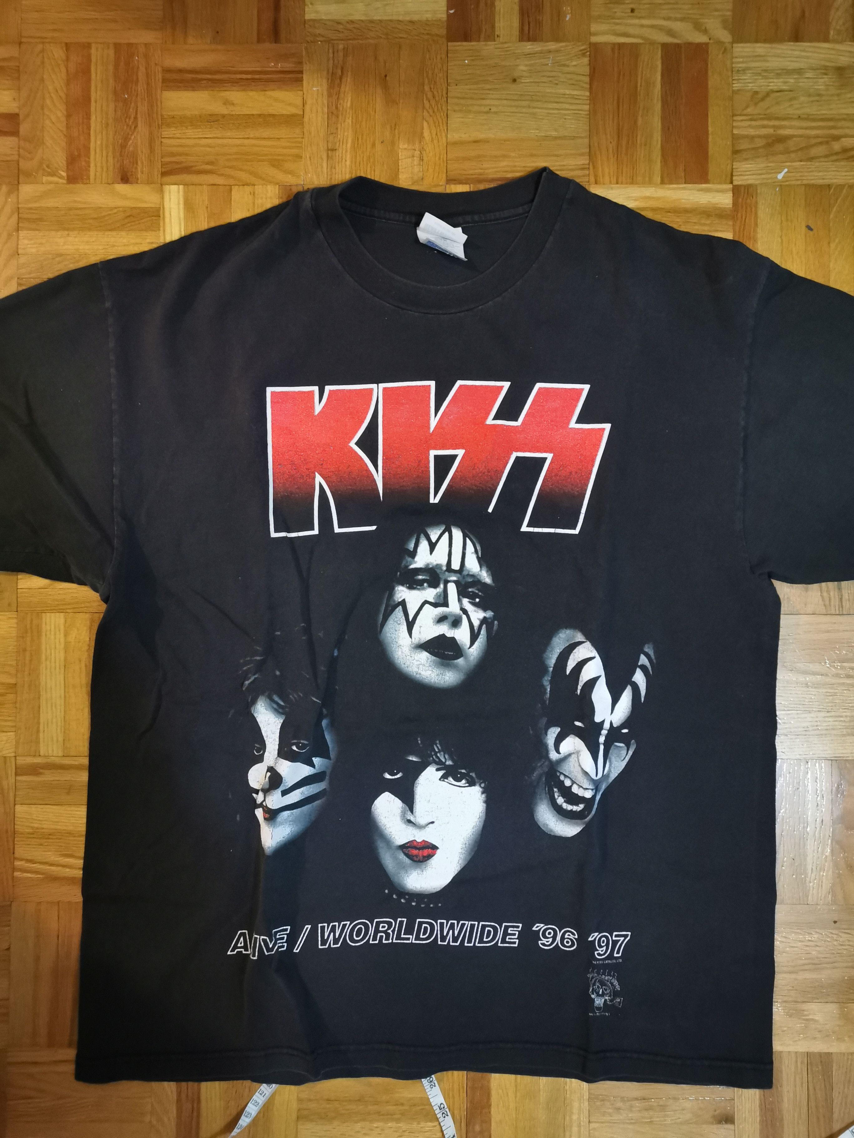 Vintage Vintage 1996 alive worldwide tour shirt/tee/t shirt Size US XL / EU 56 / 4 - 1 Thumbnail