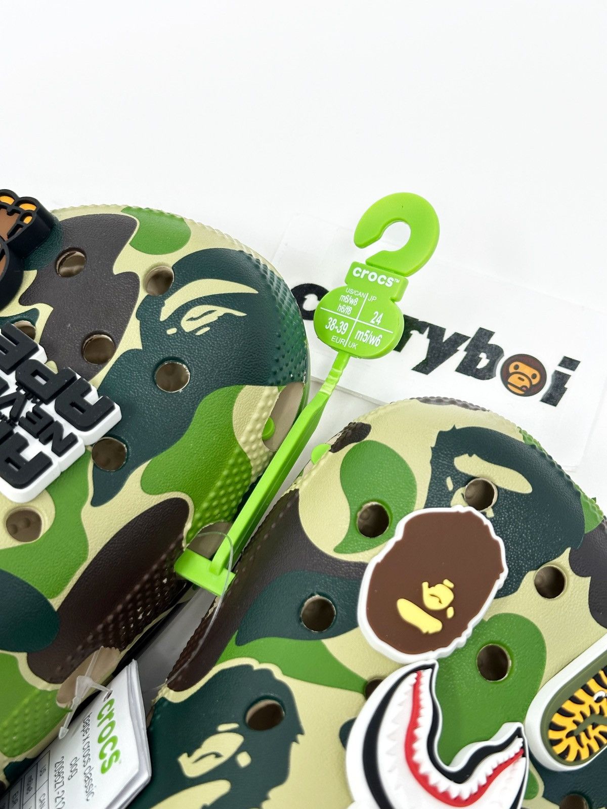 Bape × Crocs Crocs Classic Clog A Bathing Ape ABC Camo Green Size US 6 / EU 39 - 8 Thumbnail