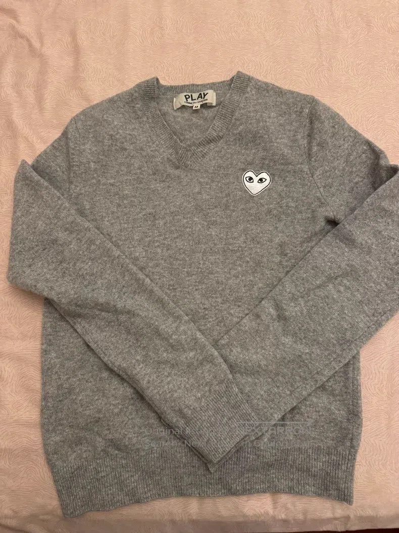 Comme des Garcons Comme Des Garcons Cashmere V-Neck Sweater Size M / US 6-8 / IT 42-44 - 1 Thumbnail