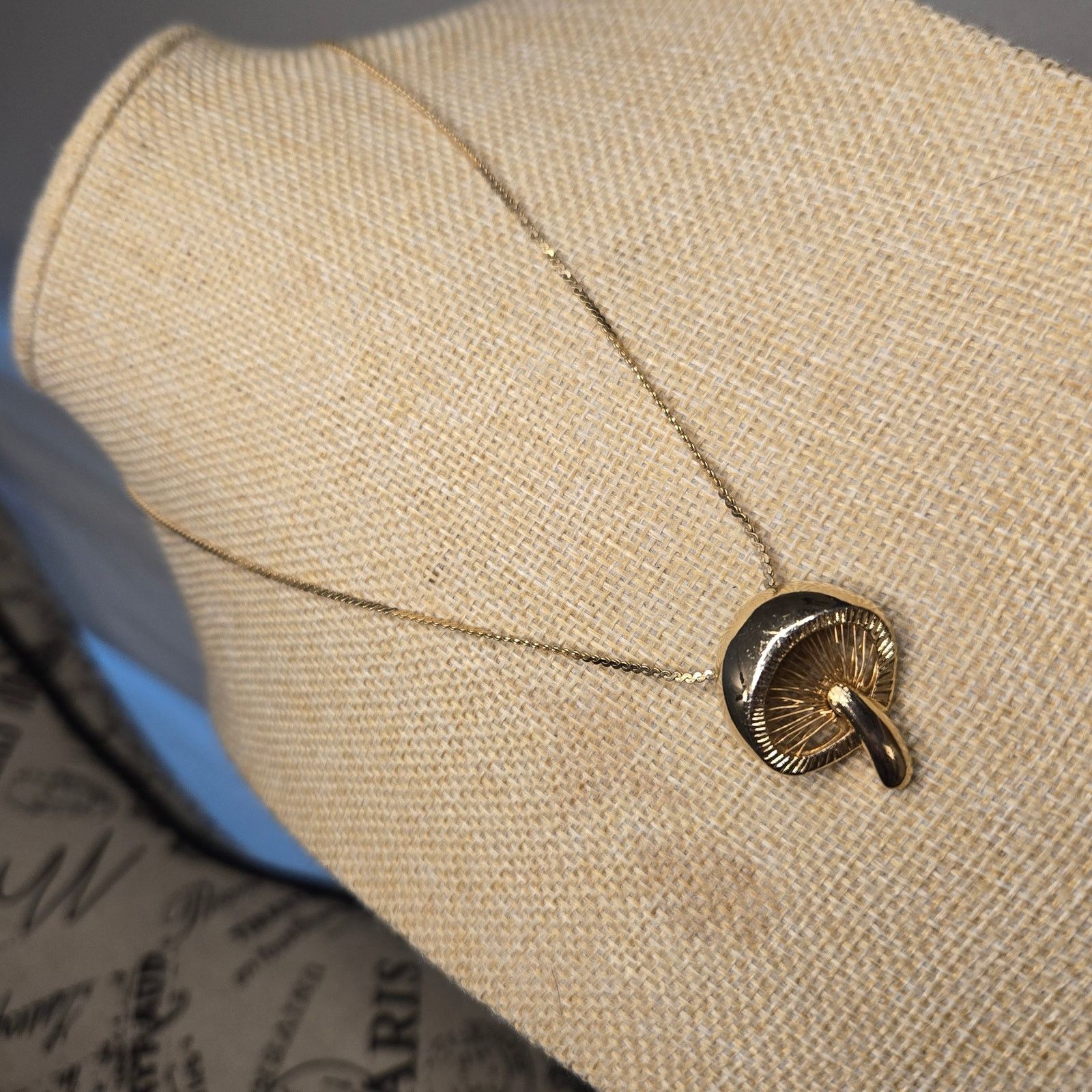 Vintage Vintage Gold Tone Shroom Pendant Necklace Gold Filled Chain Size ONE SIZE - 13 Thumbnail
