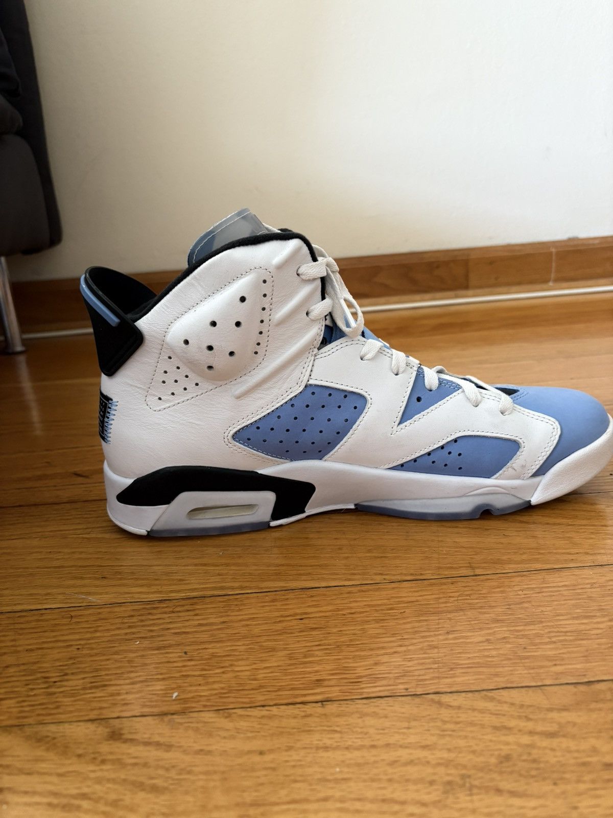 Jordan Brand UNC Blue Jordan 6s Size US 13 / EU 46 - 3 Thumbnail