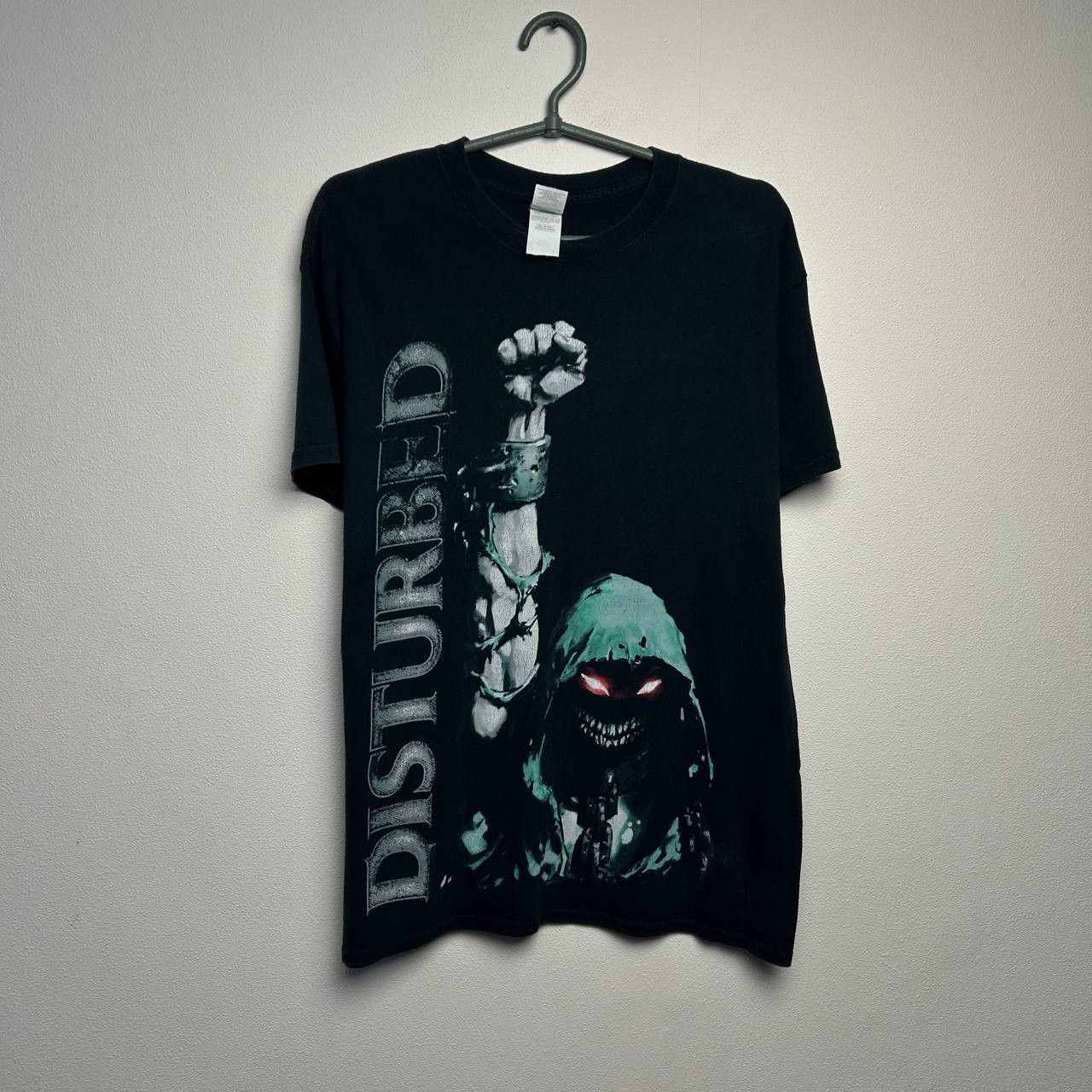 Band Tees Vintage Disturbed Big Graphic logo 2000s rock band tee Size US M / EU 48-50 / 2 - 1 Thumbnail