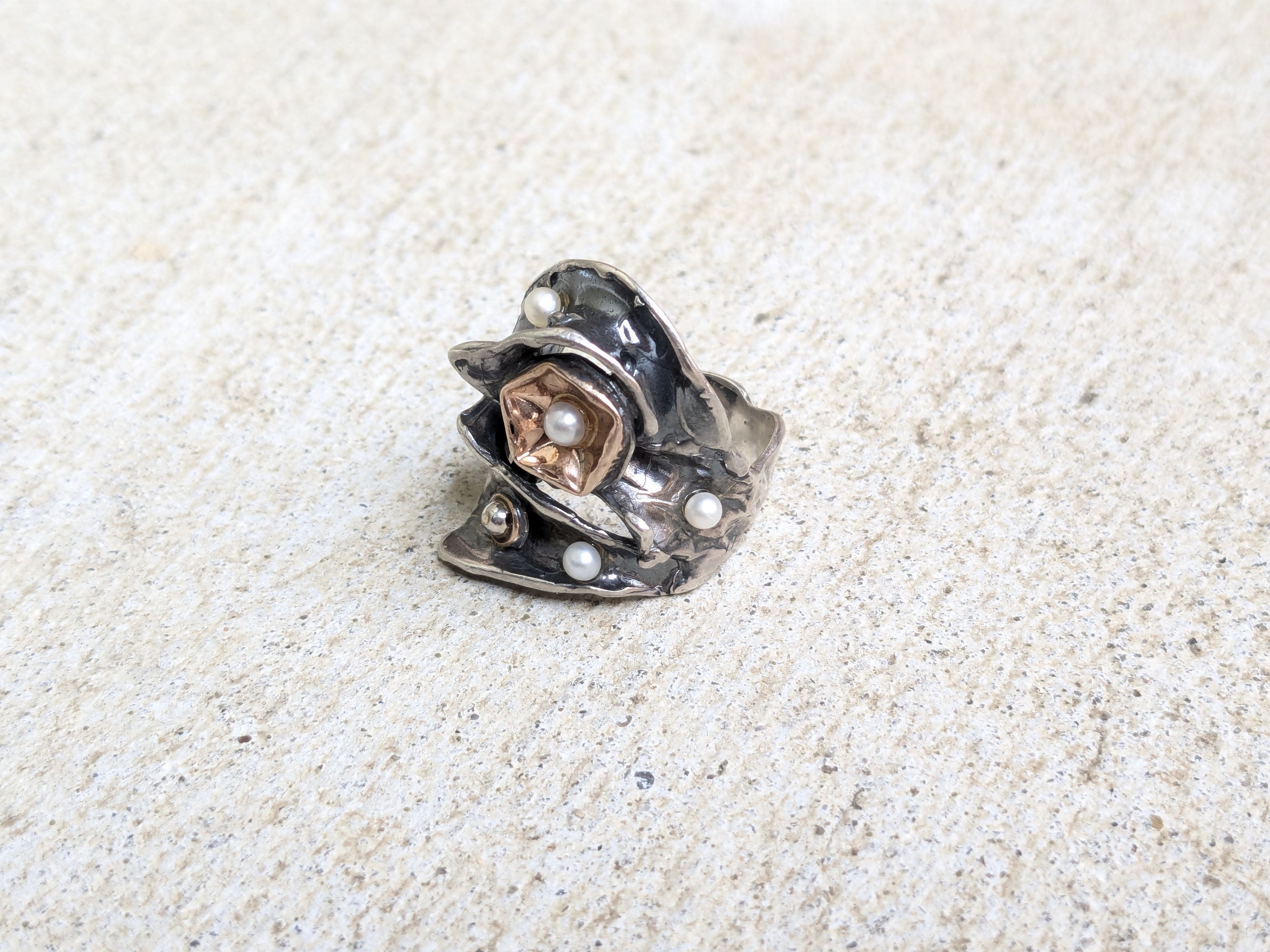 Jewelry Vintage Sterling Silver Ring Pearl 8 Modern Abstract Size ONE SIZE - 1 Thumbnail