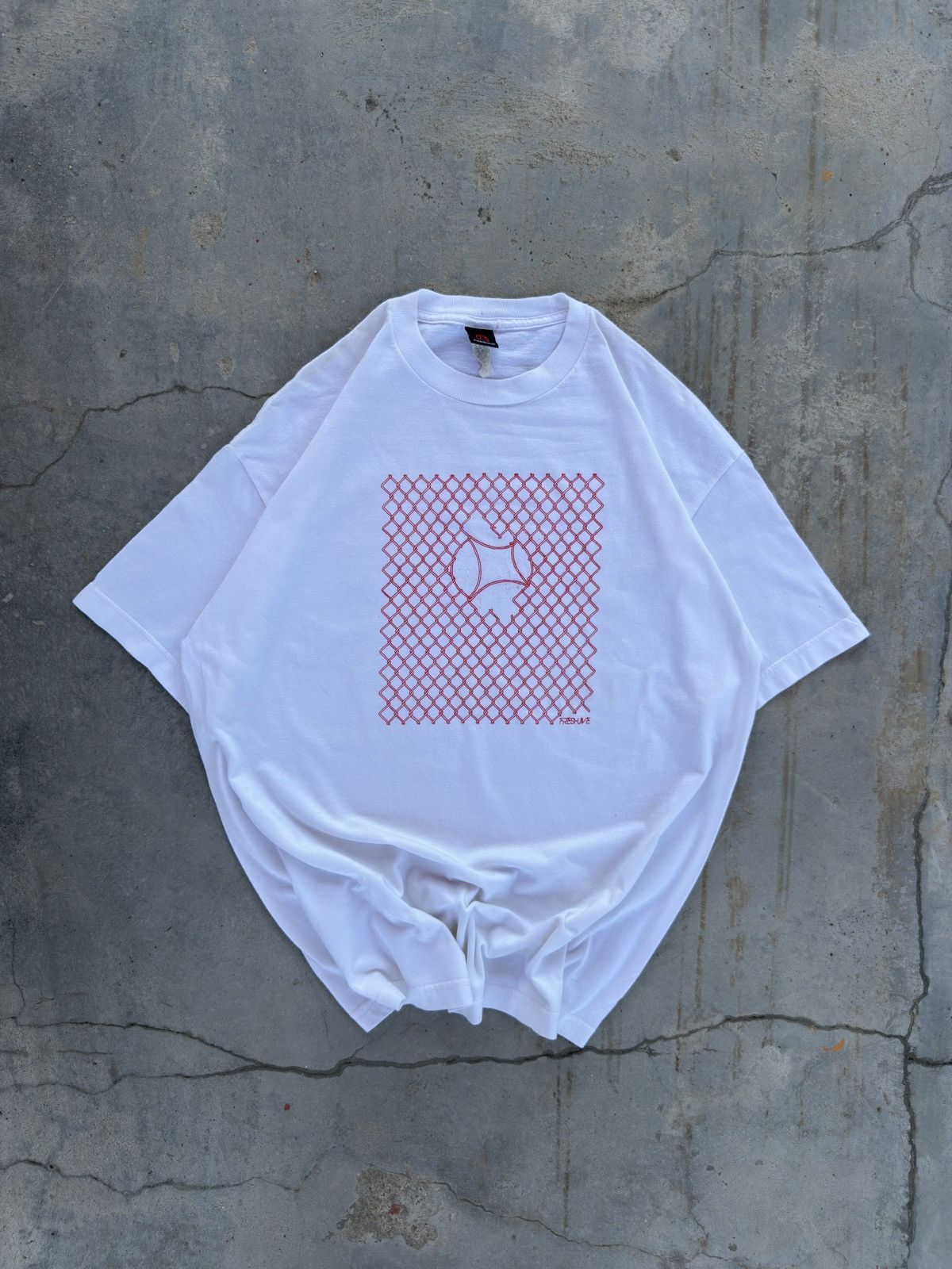 Freshjive Vintage 1990s Freshjive Tshirt Size US XL / EU 56 / 4 - 1 Thumbnail