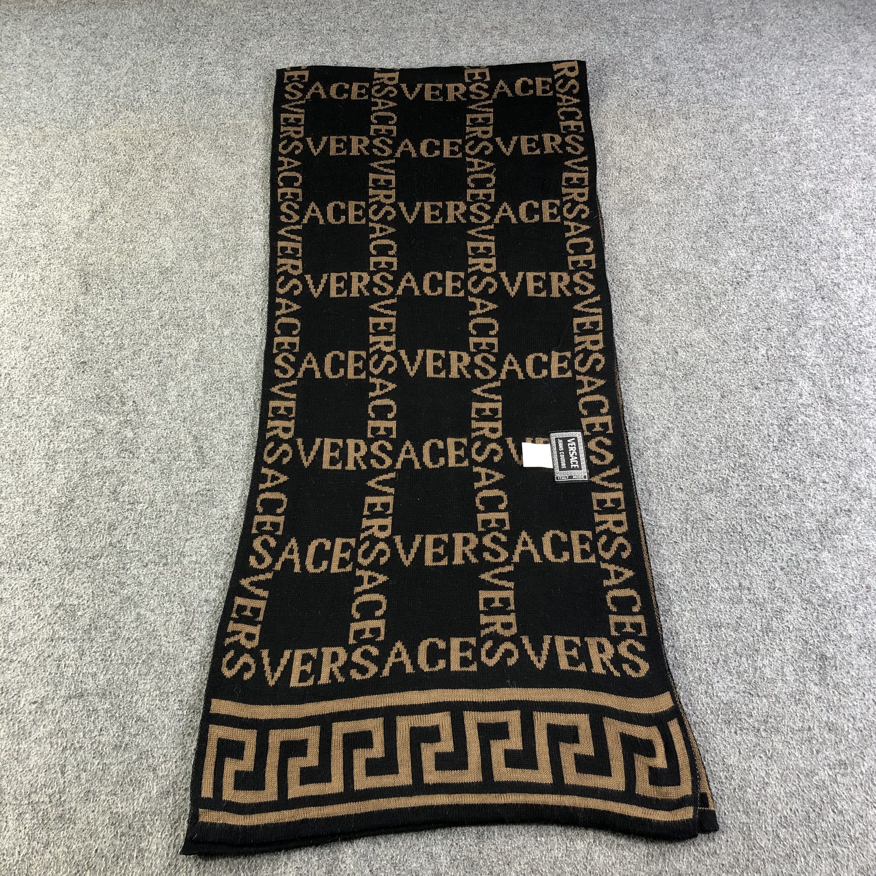 Versace Jeans Couture Versace Wool Scarf Muffler Neck Wrap V1733 Size ONE SIZE - 1 Thumbnail