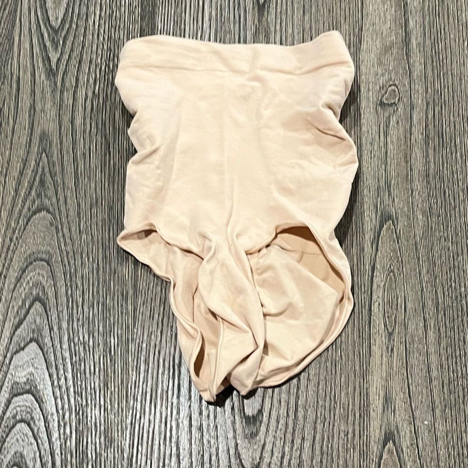 SKIMS NWOT Skims Body Conturing Hgih Stomache Cheeky Fit Nude XXS Size ONE SIZE - 1 Thumbnail