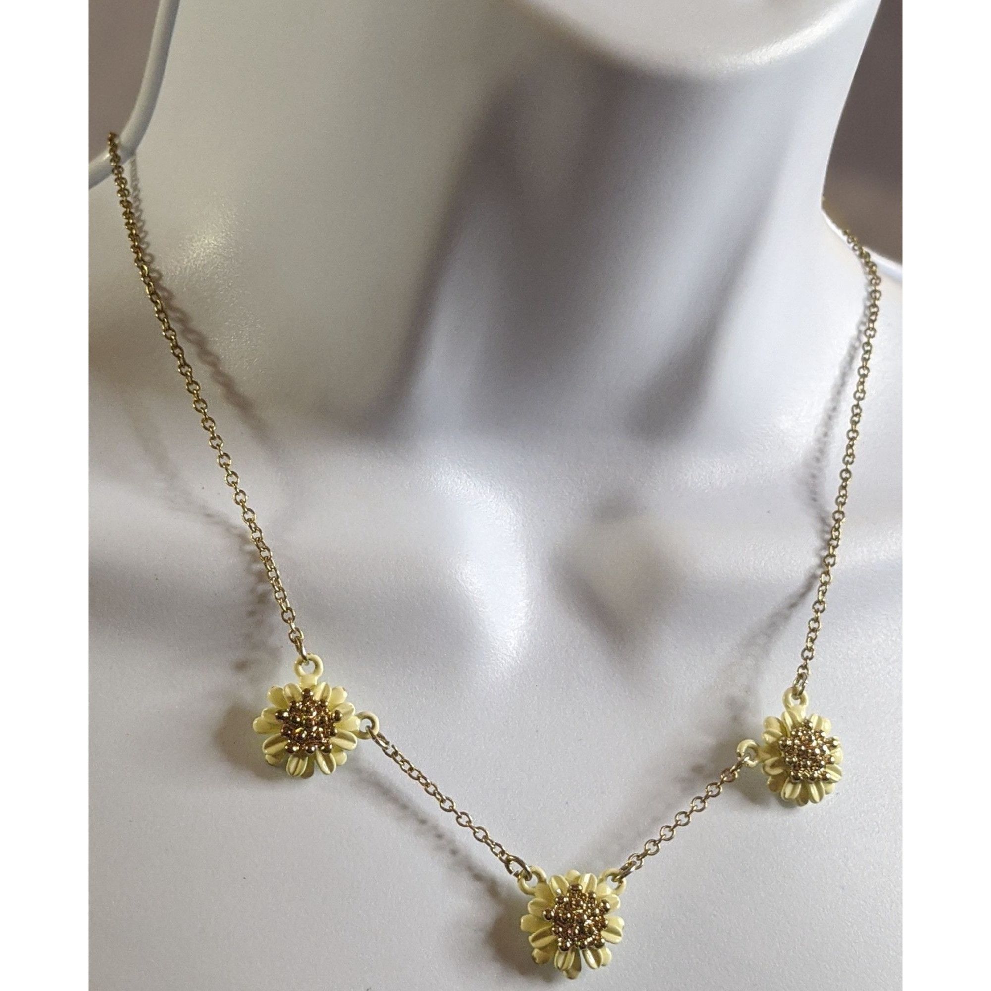 Other Yellow Cottagecore Sunflower Charm Necklace With Gold-Tone C Size ONE SIZE - 3 Thumbnail