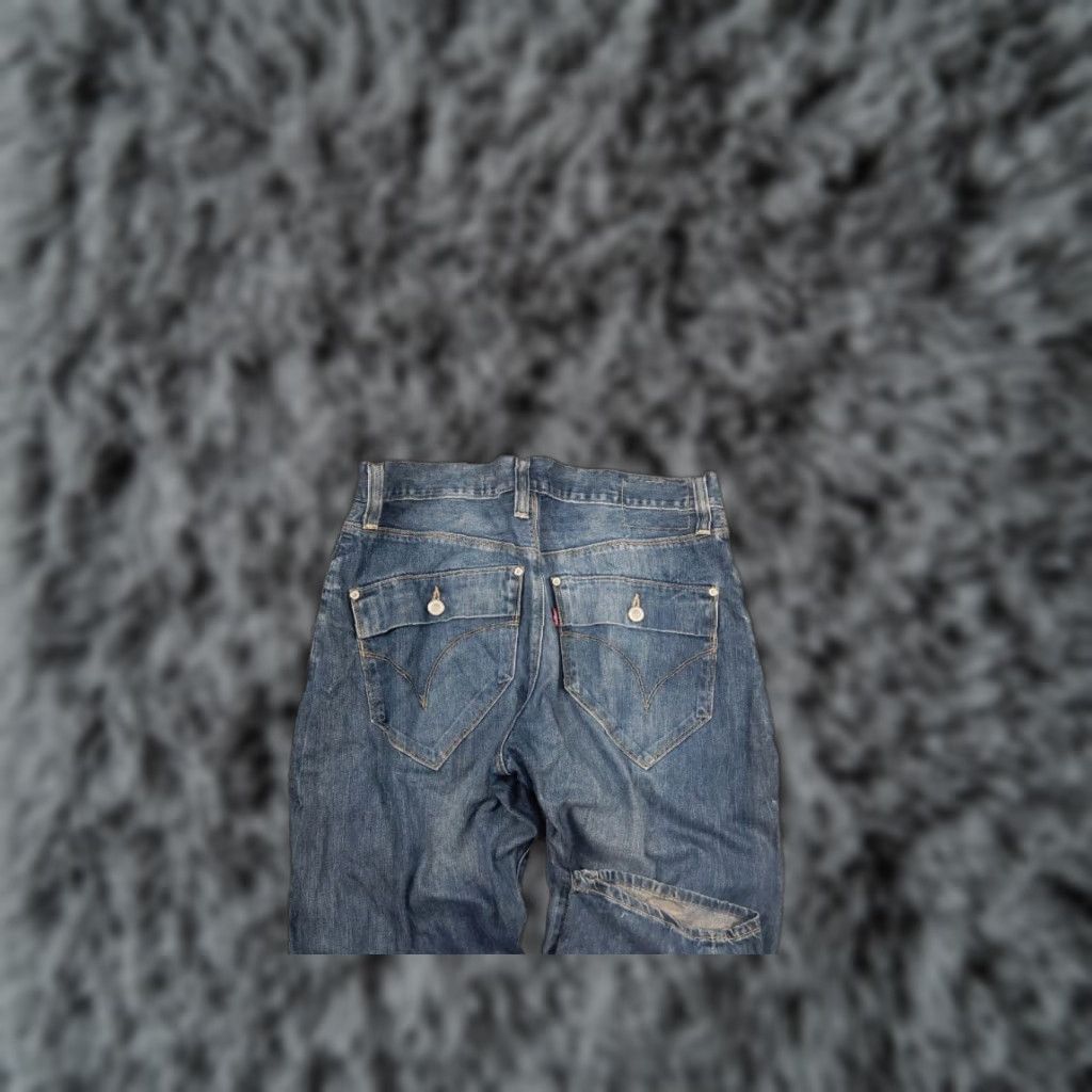 Levi's VINTAGE Levi's Engineered Jeans 90s Denim Distressed Medium Blue 32 Regular Mens 5-Pocket Size US 32 / EU 48 - 1 Thumbnail