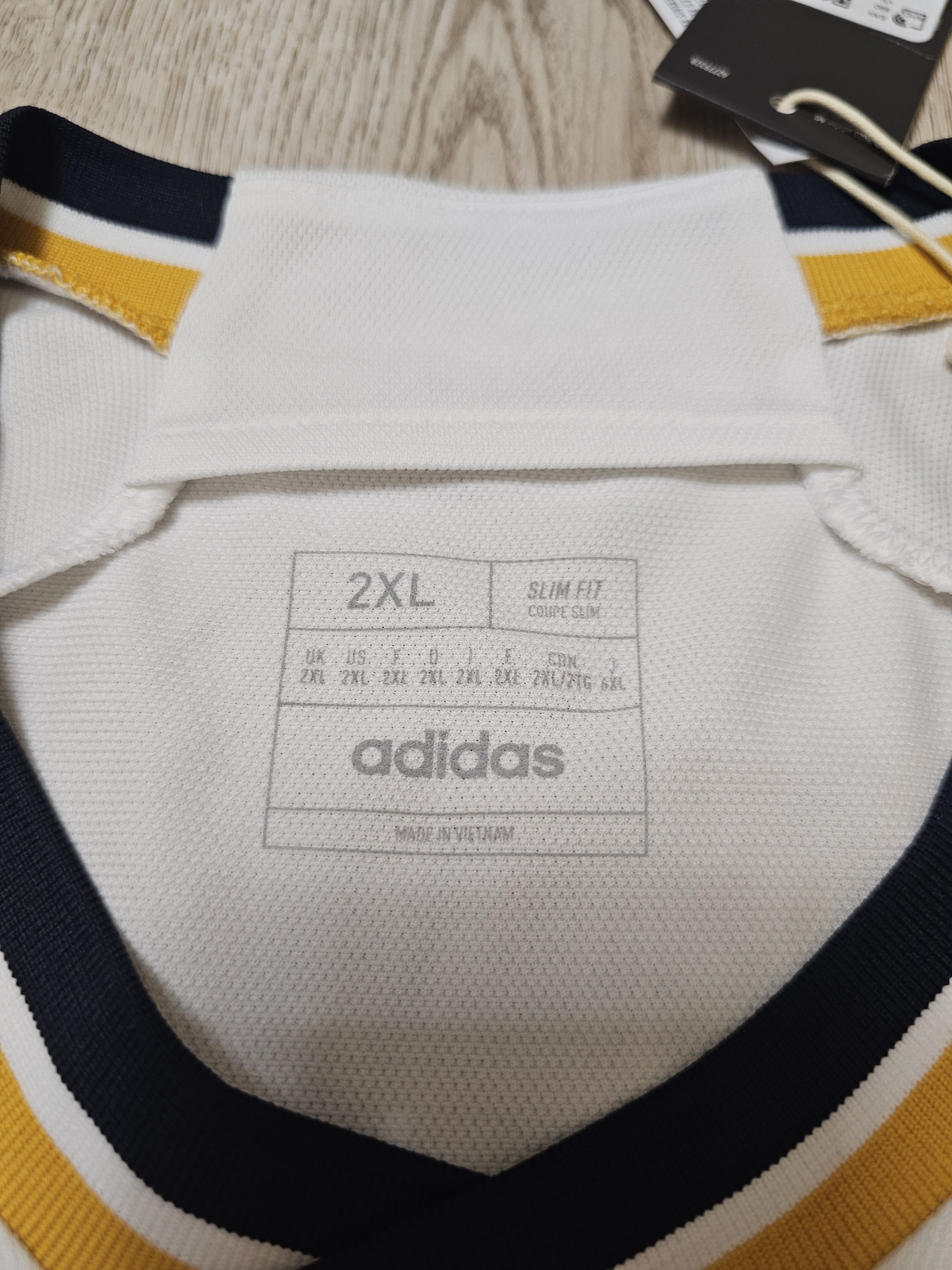Adidas REAL MADRID 2023 2024 HOME BELLINGHAM FOOTBALL SOCCER JERSEY Size US XXL / EU 58 / 5 - 9 Thumbnail