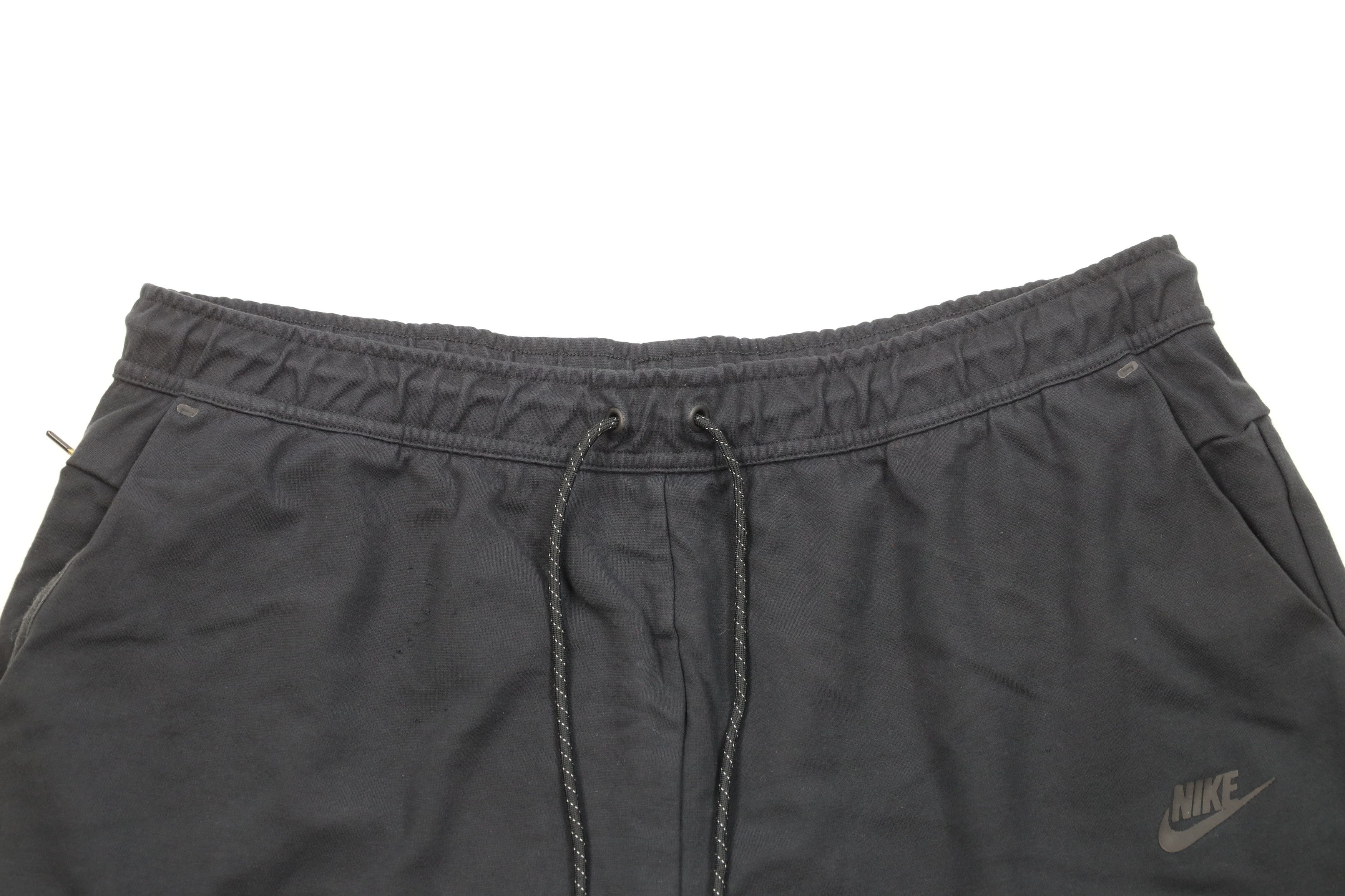 Nike × Vintage Nike Sportswear Spell Lightweight Tech Fleece Shorts Black Size US 38 / EU 54 - 2 Thumbnail