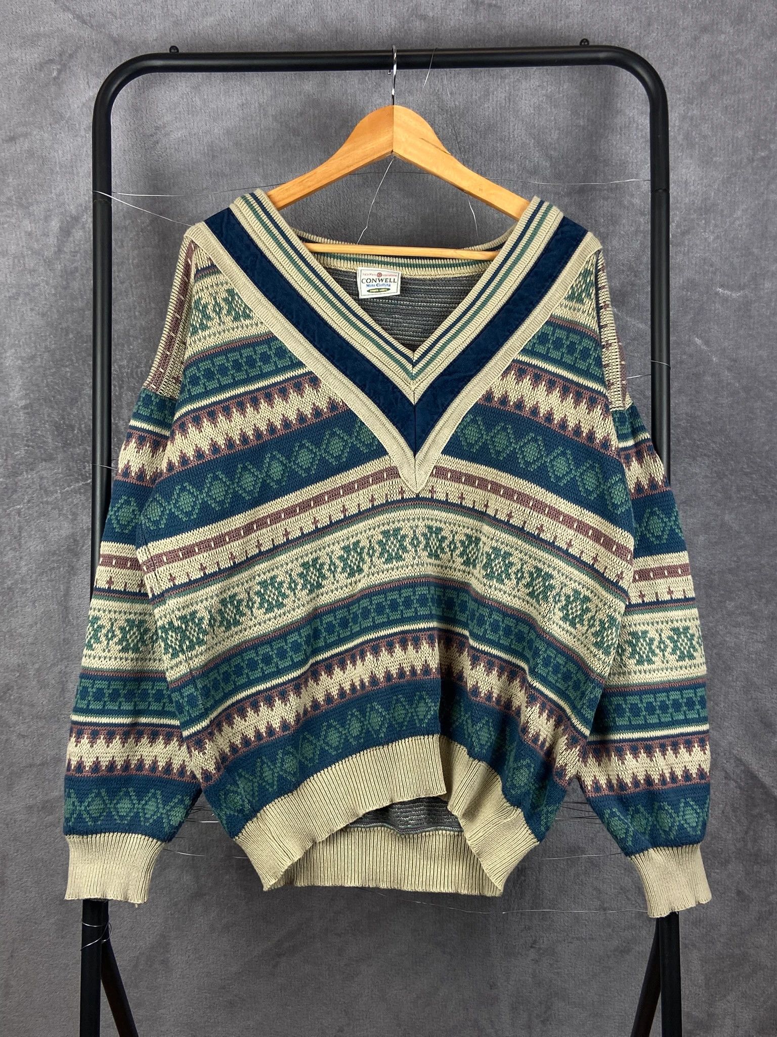 Vintage Vintage Pattern V-Neck Knit Sweater XL Retro Size US XL / EU 56 / 4 - 1 Thumbnail