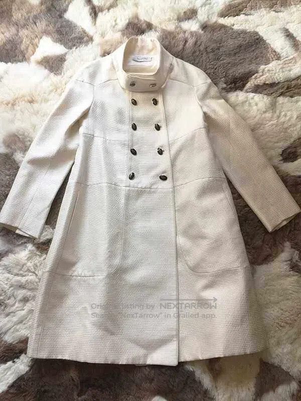Valentino Valentino White silk satin trench coat coat Size XS / US 0-2 / IT 36-38 - 2 Thumbnail