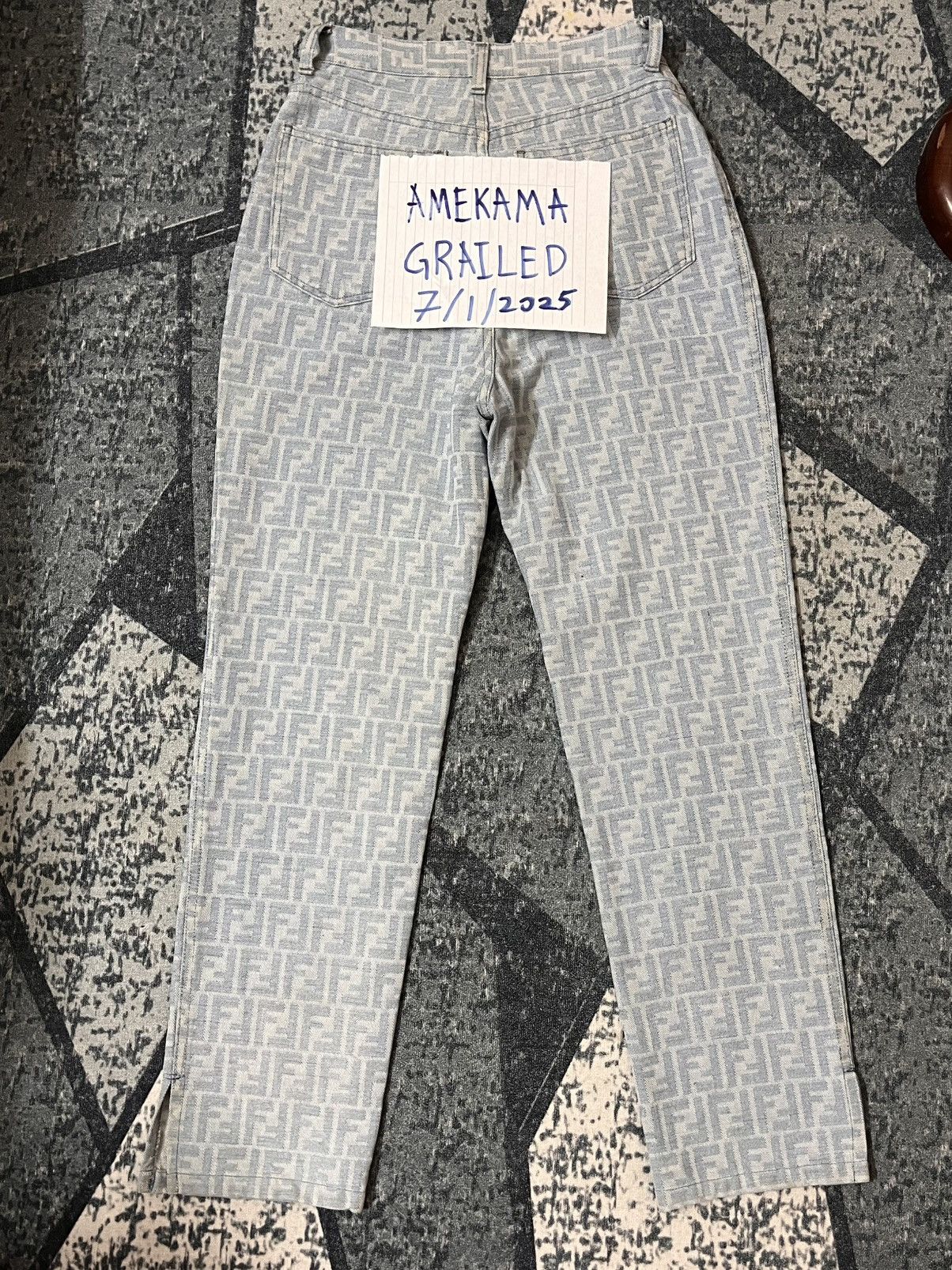 Fendi Vintage Fendi Monogram Jeans Size 25" / US 0 / IT 36 - 22 Thumbnail