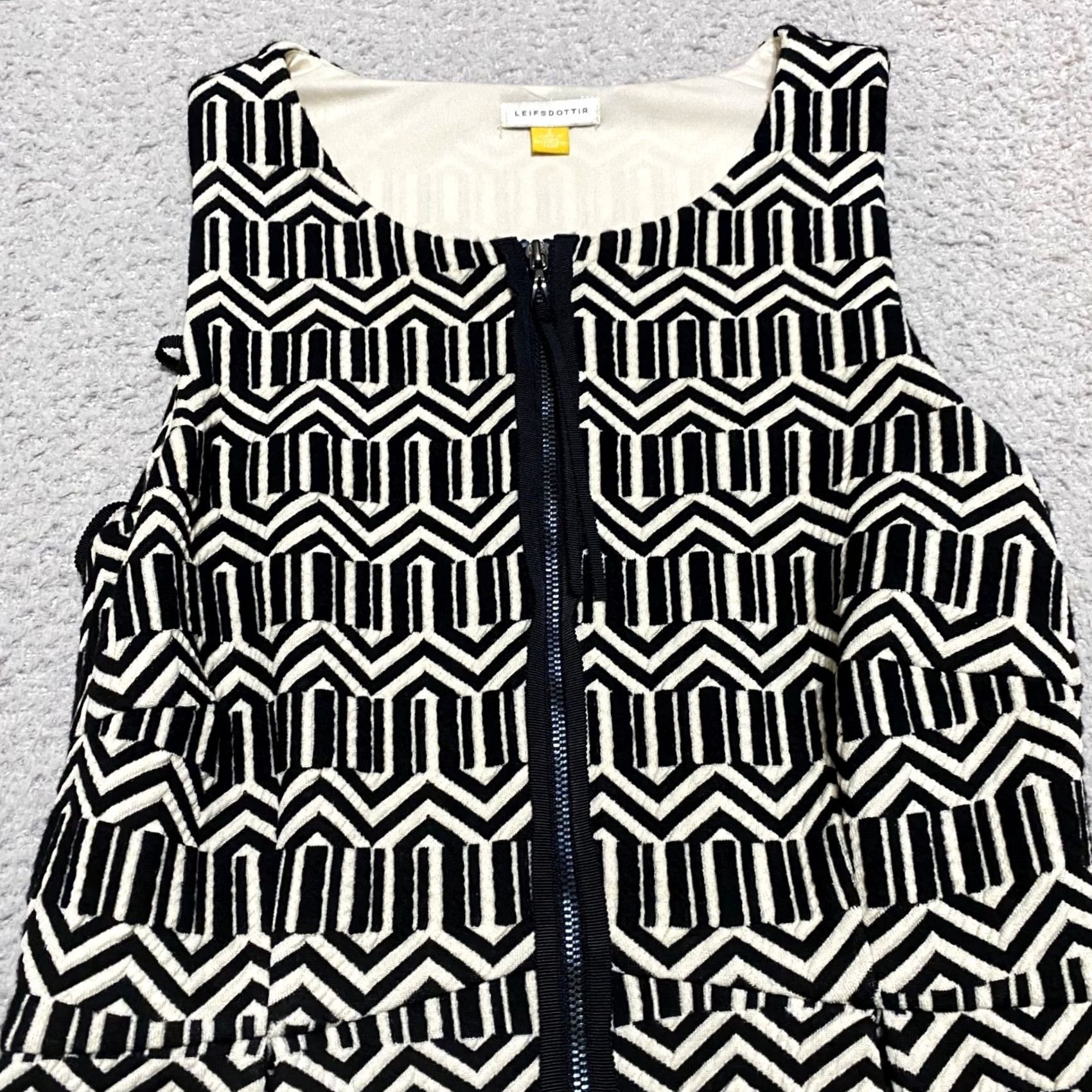 Anthropologie Anthropologie Leifsdottir Womens Dress 2 Black White Geometric Tonnelle Full Zip Multicolor A-Line Adult Regular Size 2 Womens IDK Size XS / US 0-2 / IT 36-38 - 6 Thumbnail
