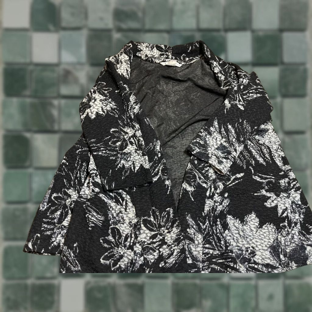 Vintage Peter Nygard Cover Up Womens Small S Black Long Sleeve Floral 3/4 Open Front Beach Sanitary? Size S / US 4 / IT 40 - 1 Thumbnail