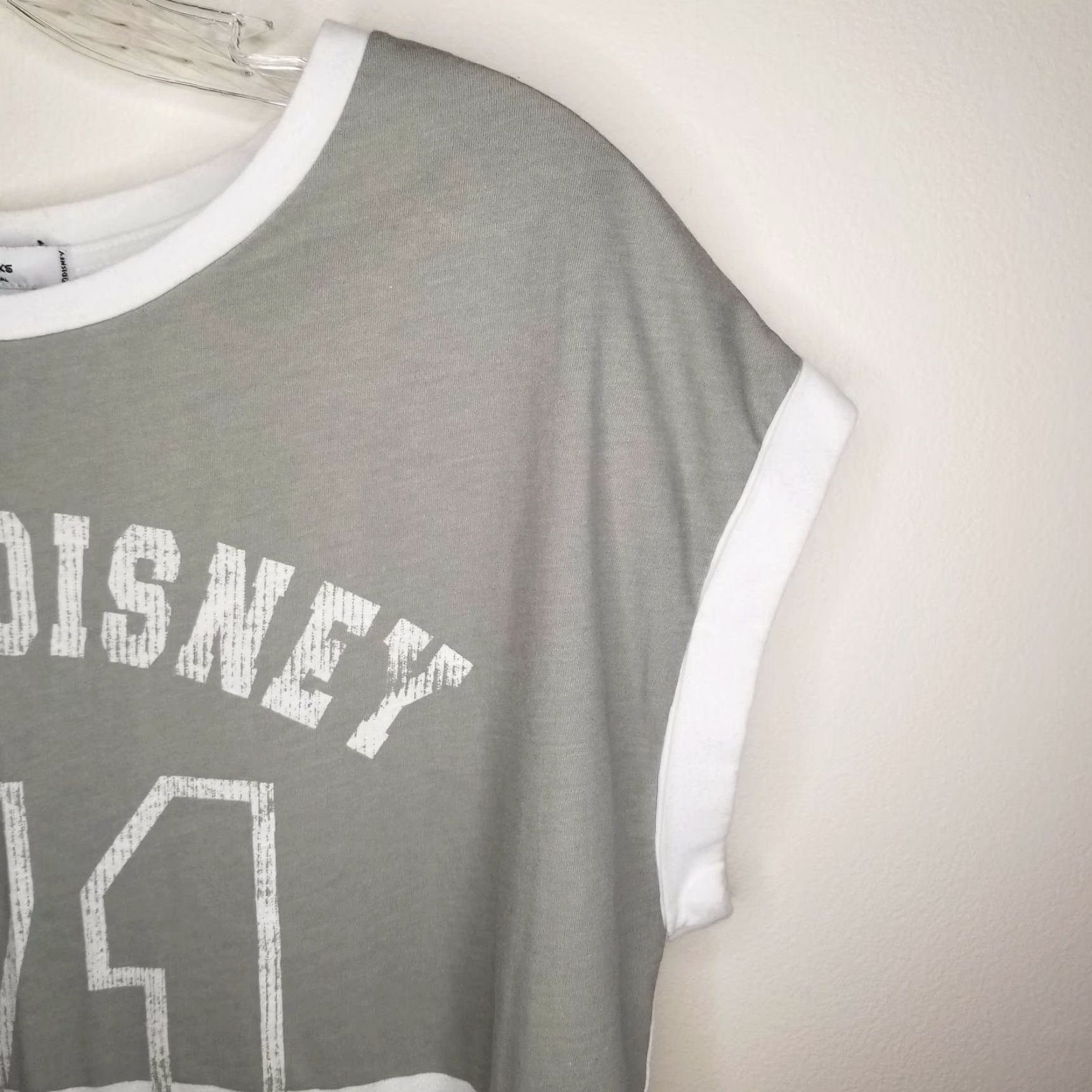 Disney VINTAGE Disney Parks Walt Disney World 71 T-Shirt Womens M White Gray US Theme Shirt Womens Medium Disney Size M / US 6-8 / IT 42-44 - 3 Thumbnail